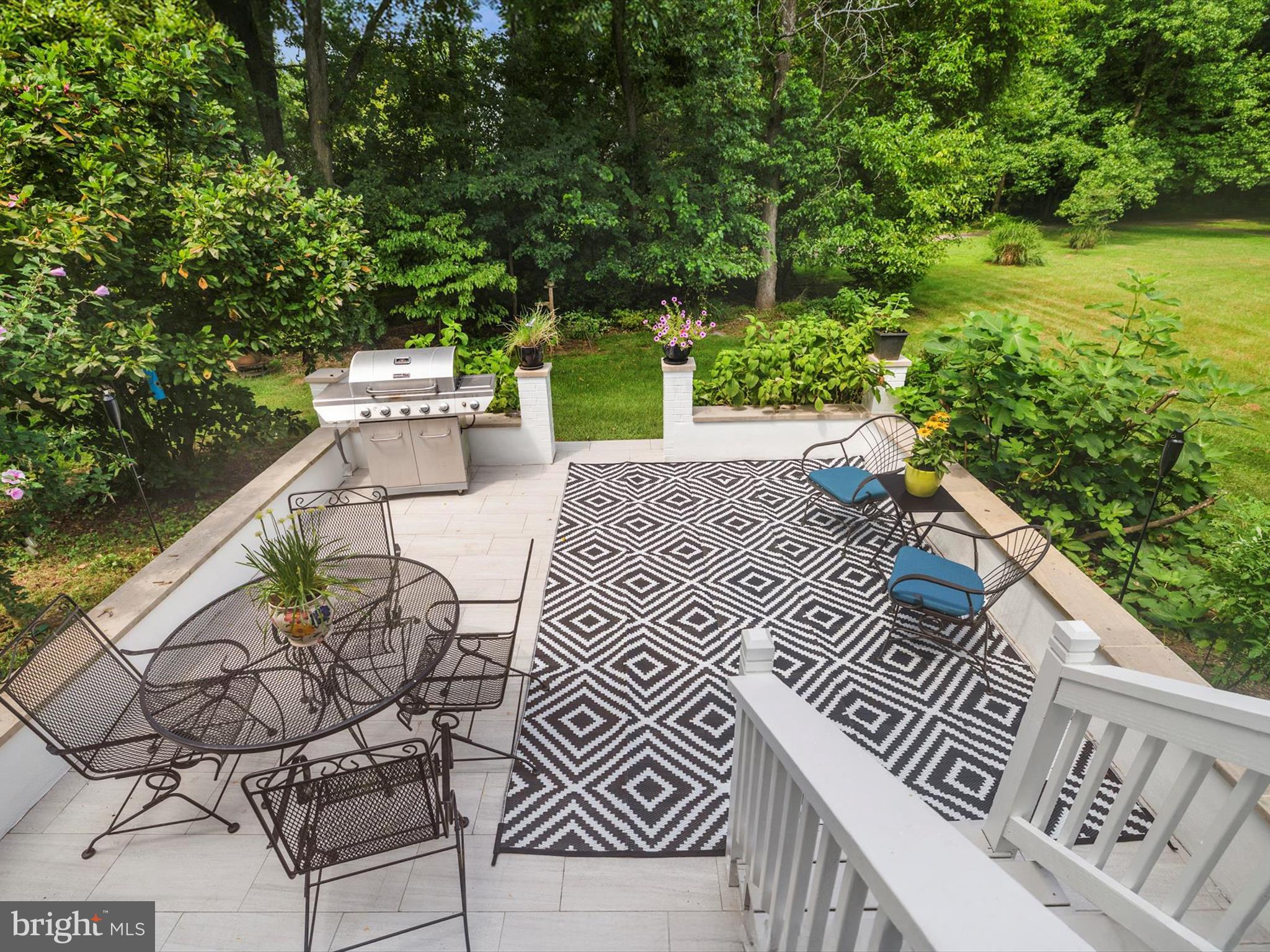 2704 ARCHANGEL COURT