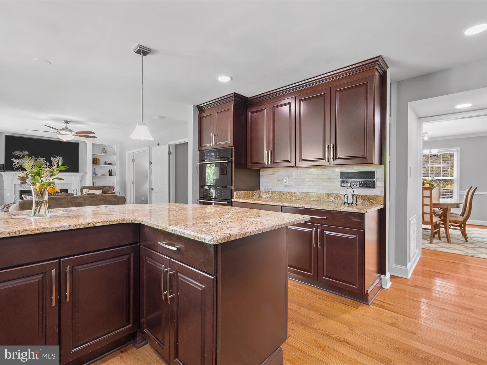 2704 ARCHANGEL COURT