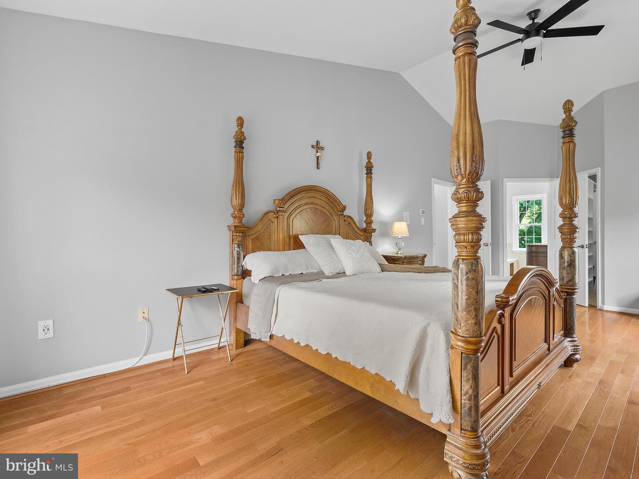 2704 ARCHANGEL COURT