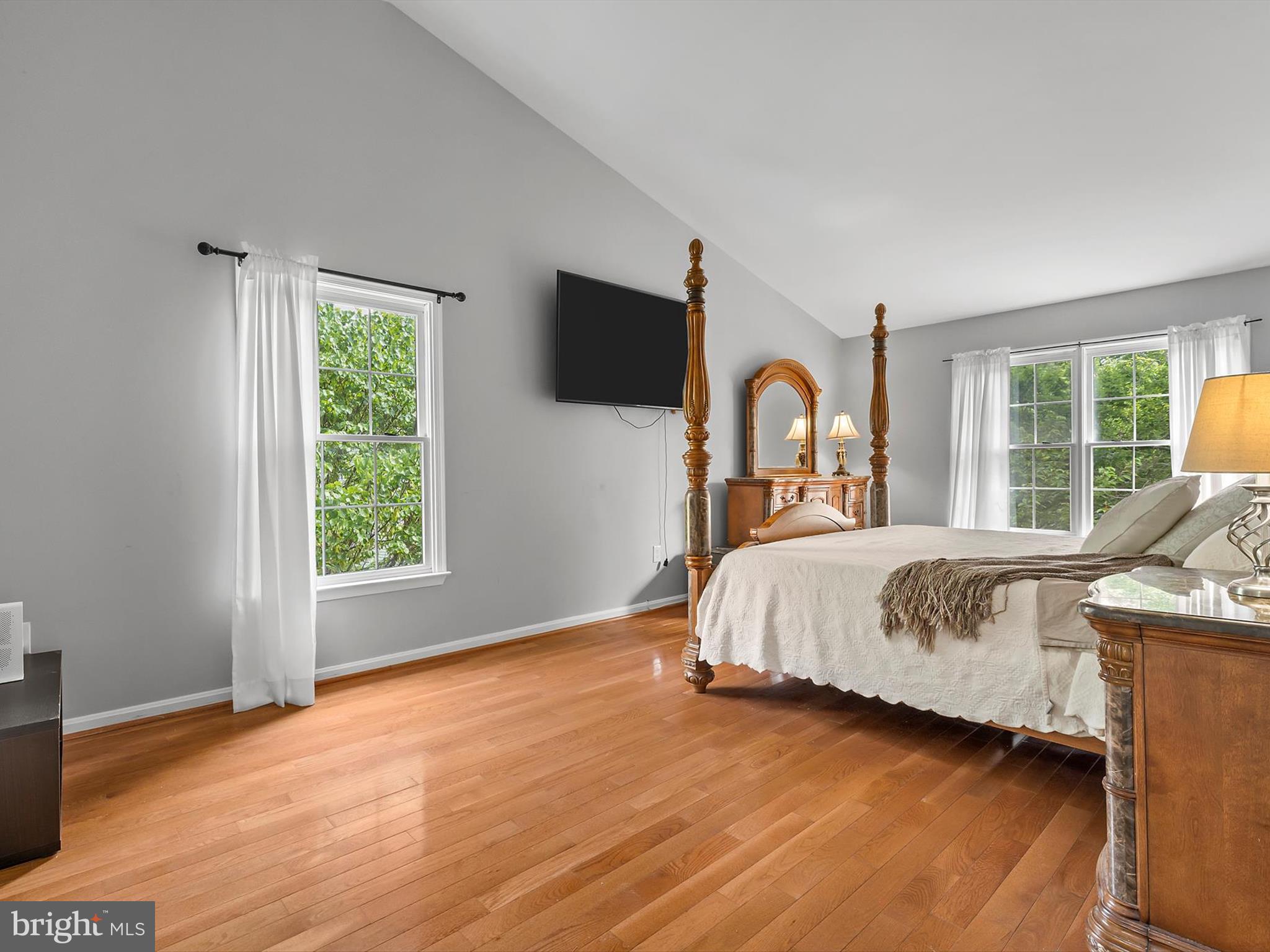 2704 ARCHANGEL COURT