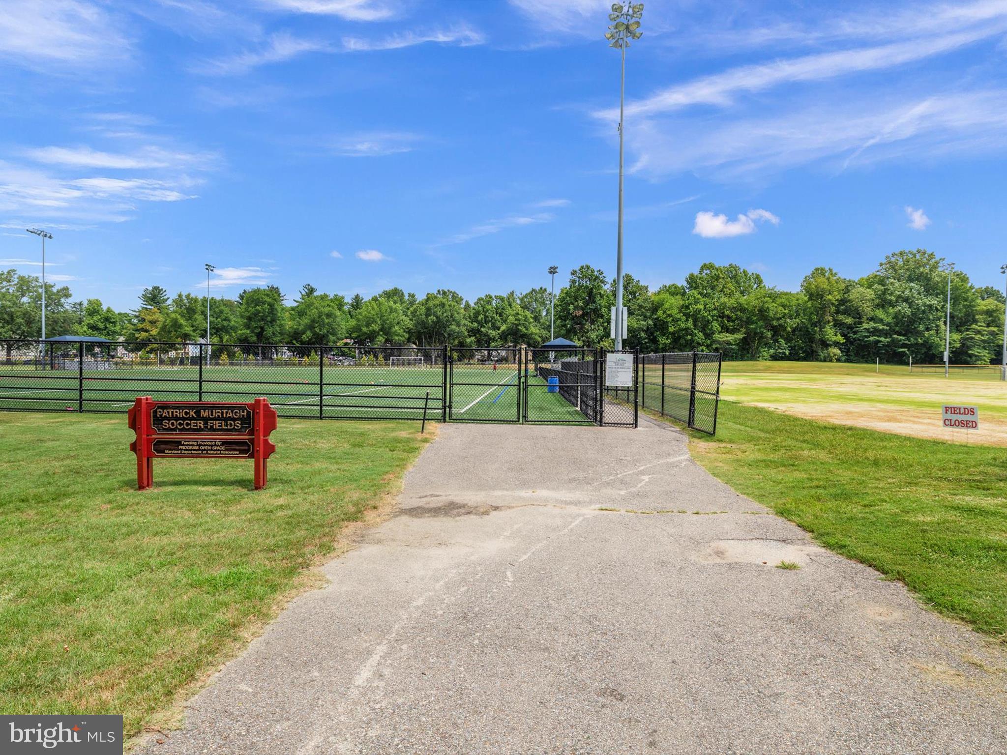 2704 ARCHANGEL COURT