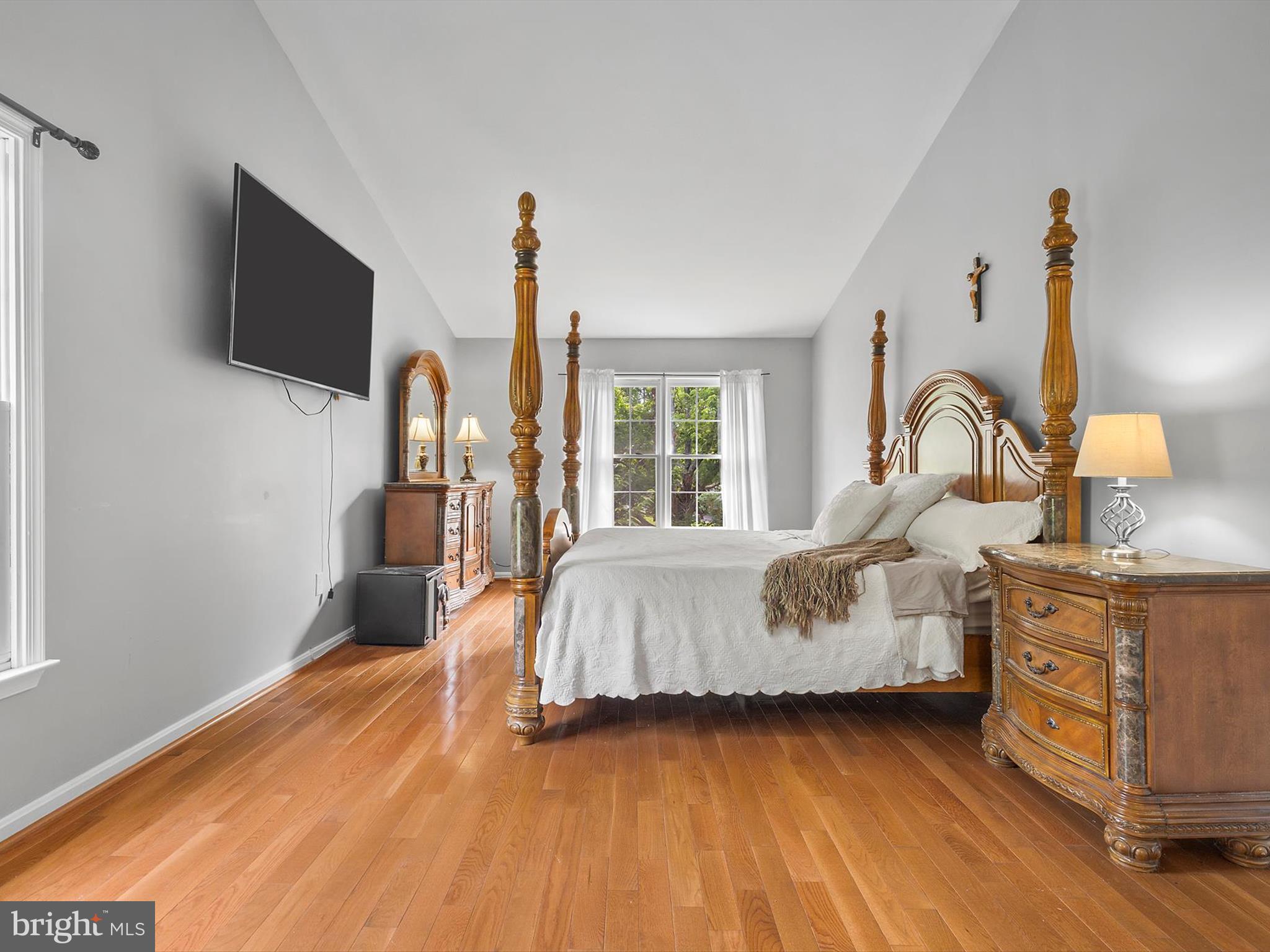 2704 ARCHANGEL COURT