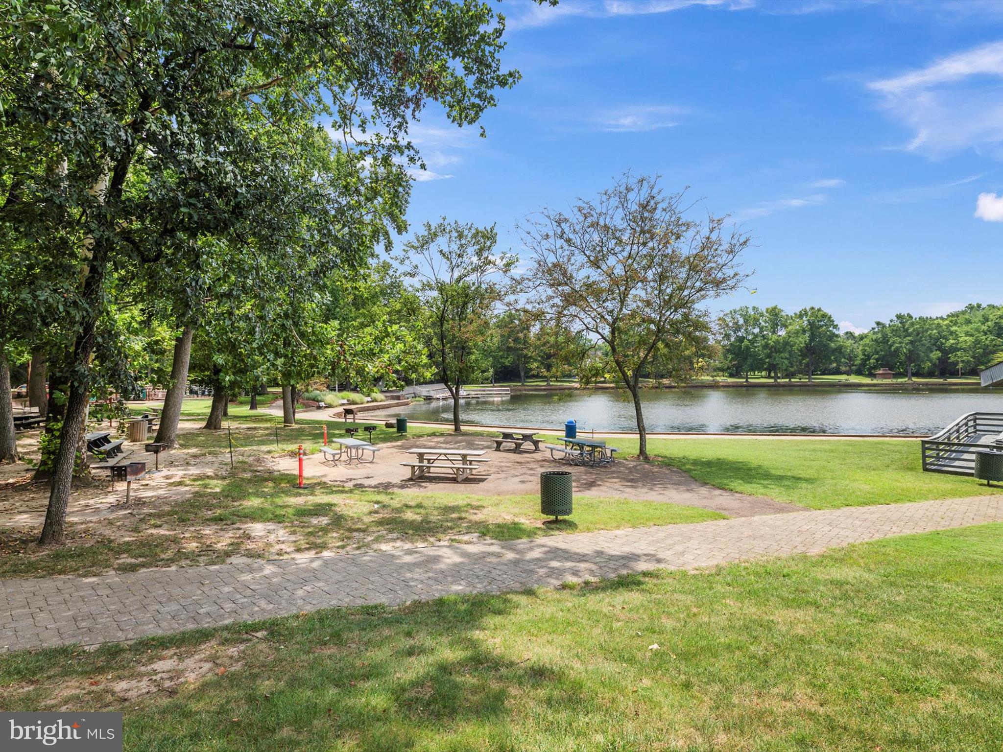 2704 ARCHANGEL COURT