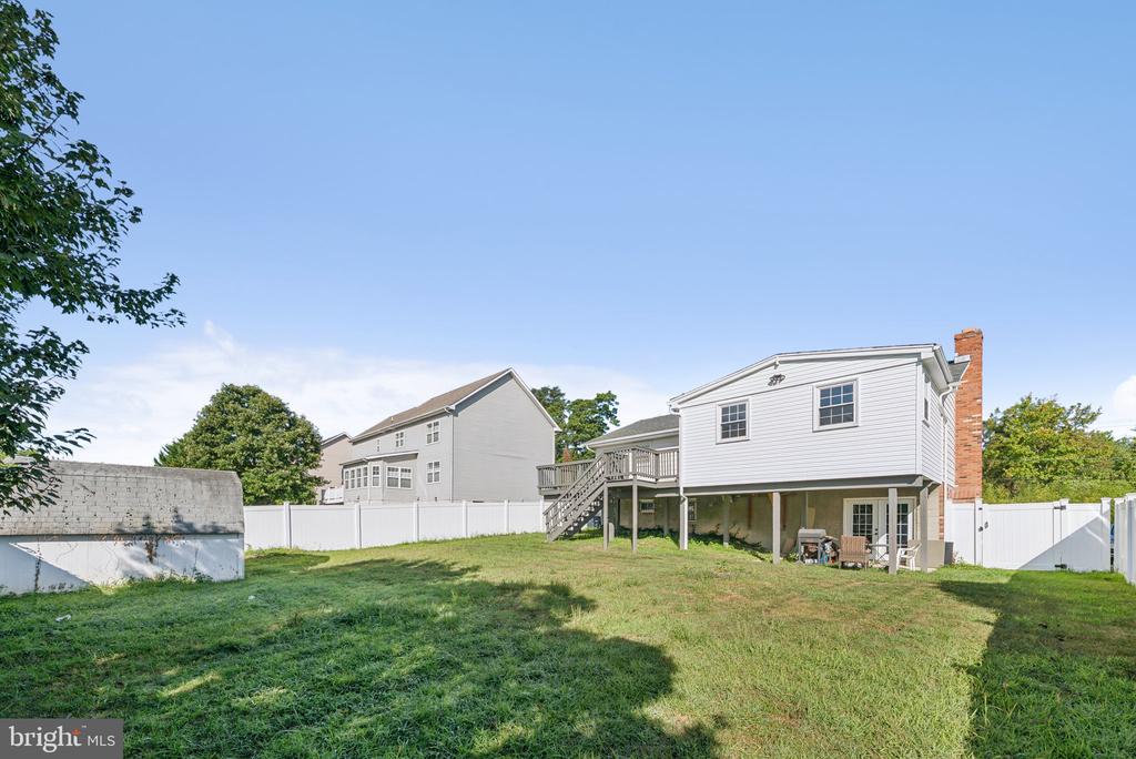 6805 SUNSET TERRACE