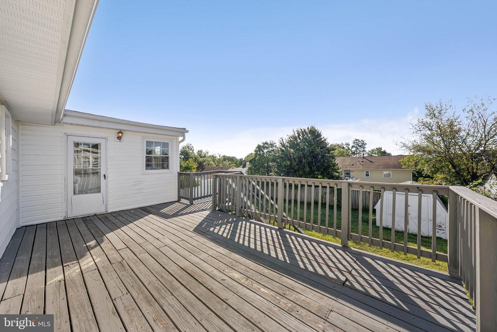 6805 SUNSET TERRACE