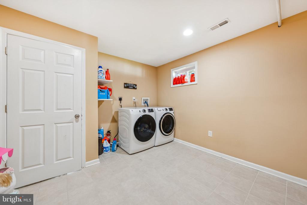 6805 SUNSET TERRACE
