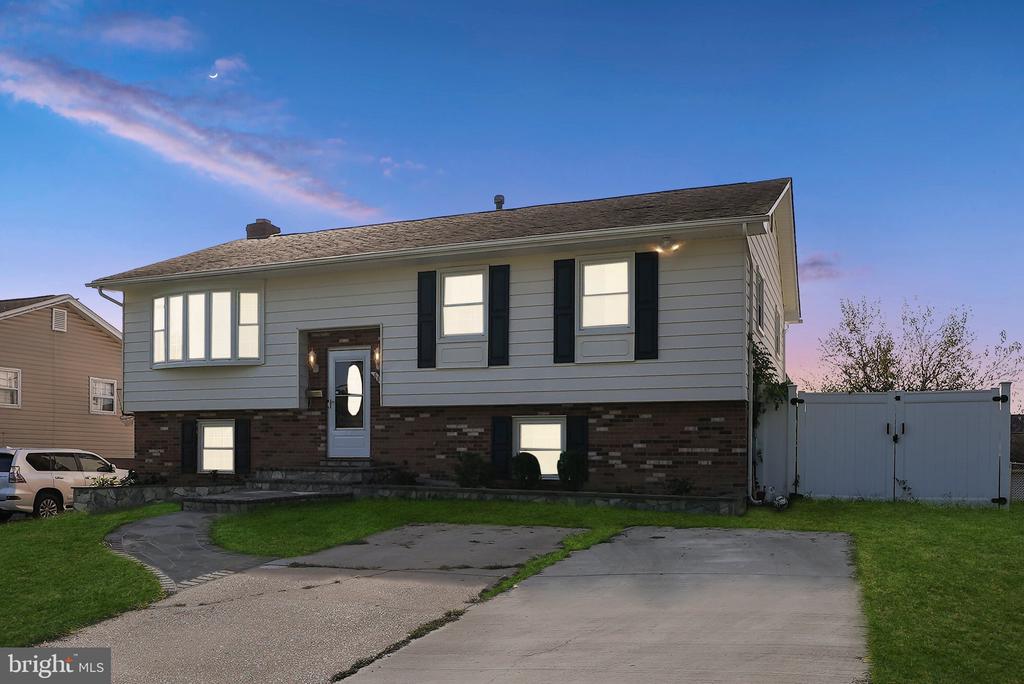 6805 SUNSET TERRACE