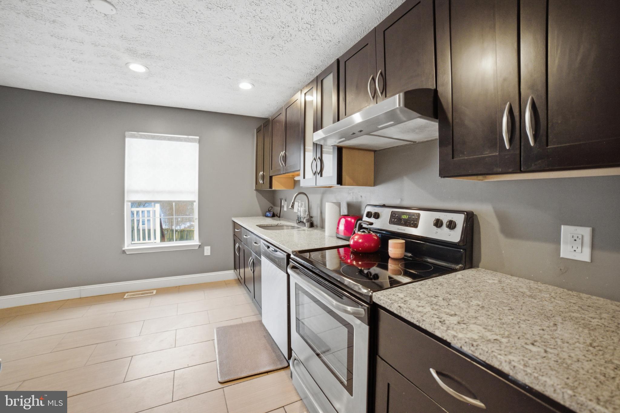 10305 BEAVER KNOLL DRIVE