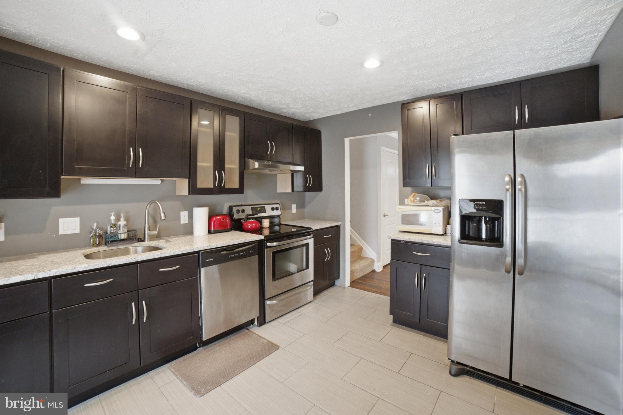 10305 BEAVER KNOLL DRIVE