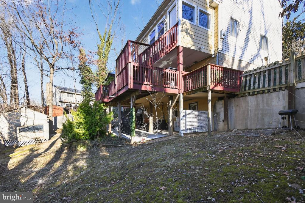 4600 BARBARA DRIVE