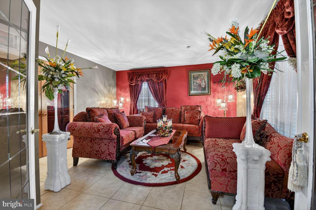4600 BARBARA DRIVE
