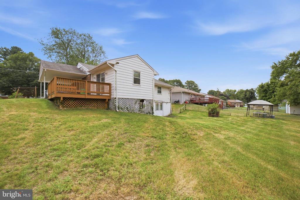 907 LOGWOOD ROAD