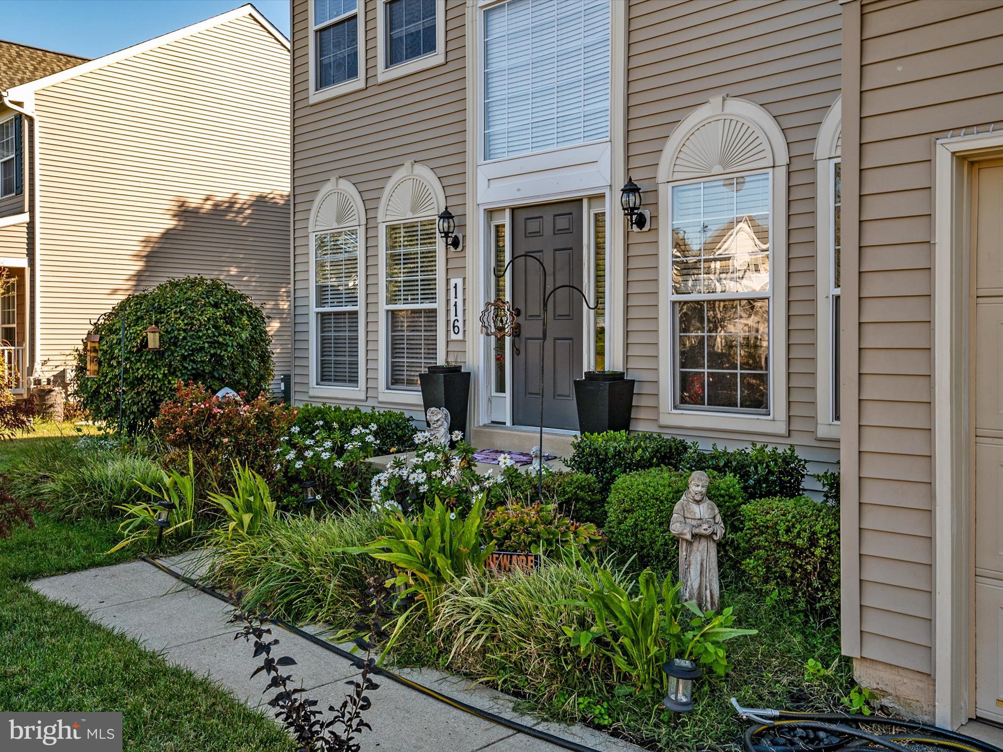 116 Meadowcroft Dr