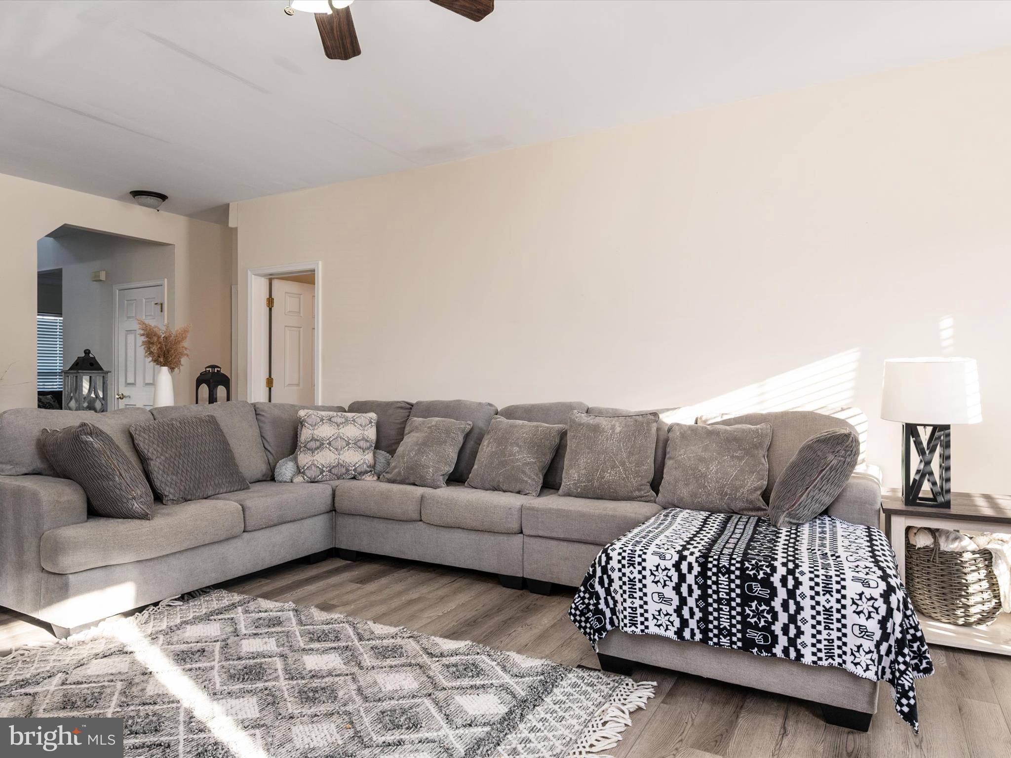 116 Meadowcroft Dr