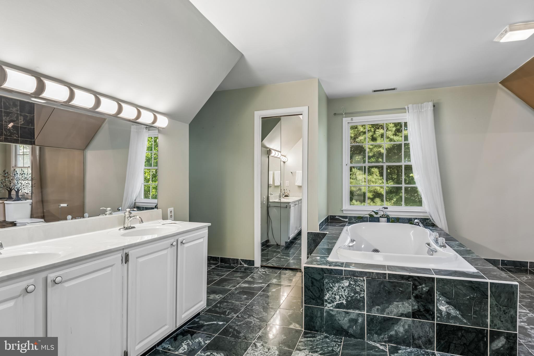 819 CHAPEL FARM DRIVE