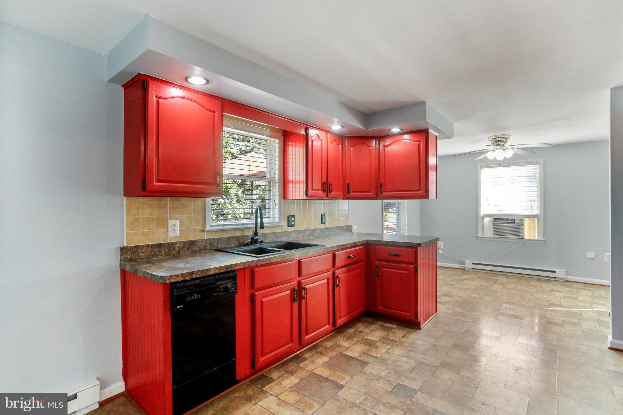9106 Crystal Falls DRIVE