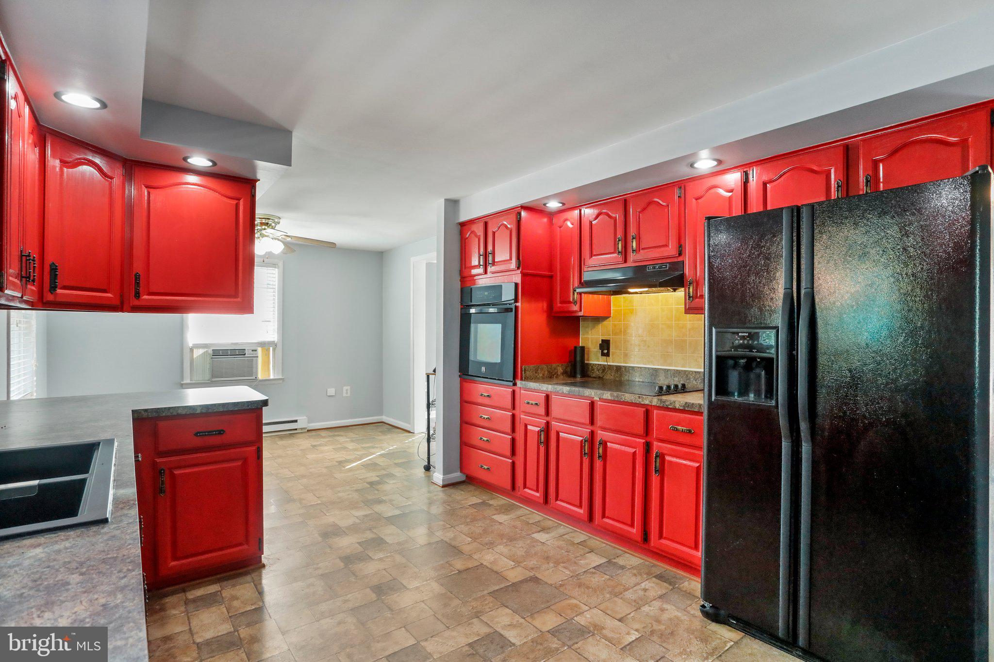 9106 Crystal Falls DRIVE