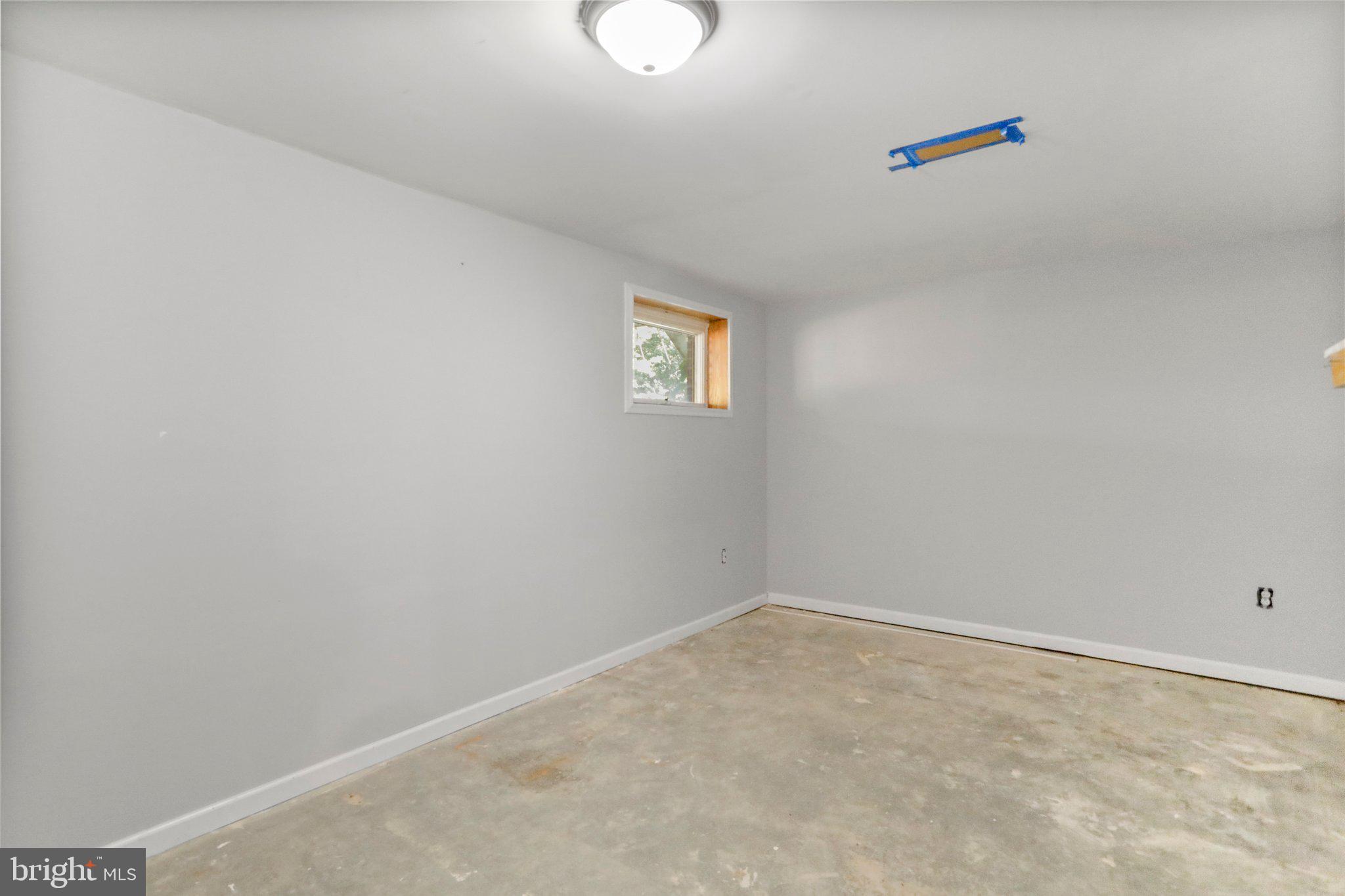 9106 Crystal Falls DRIVE