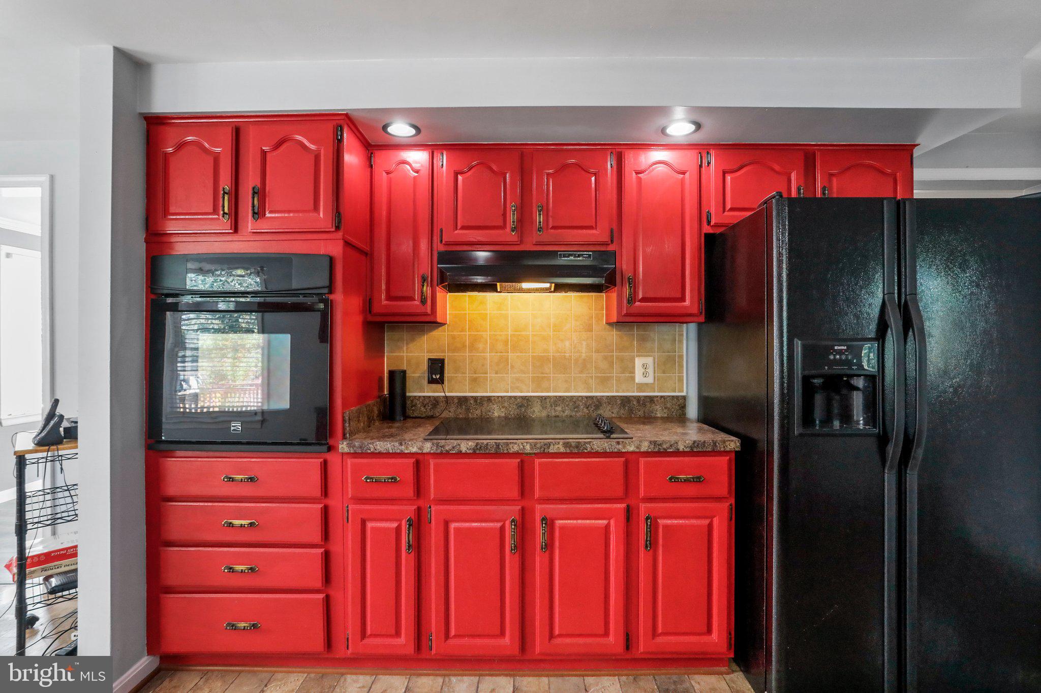 9106 Crystal Falls DRIVE
