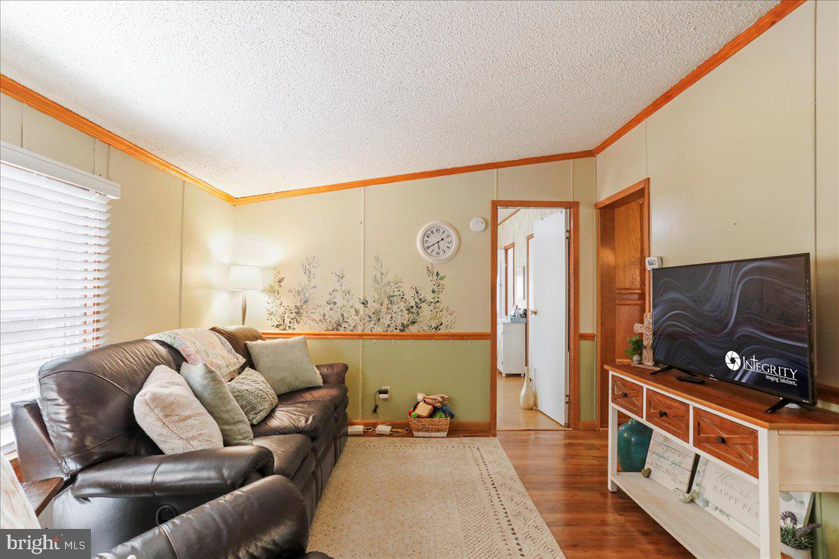 16213 Dundee Ct