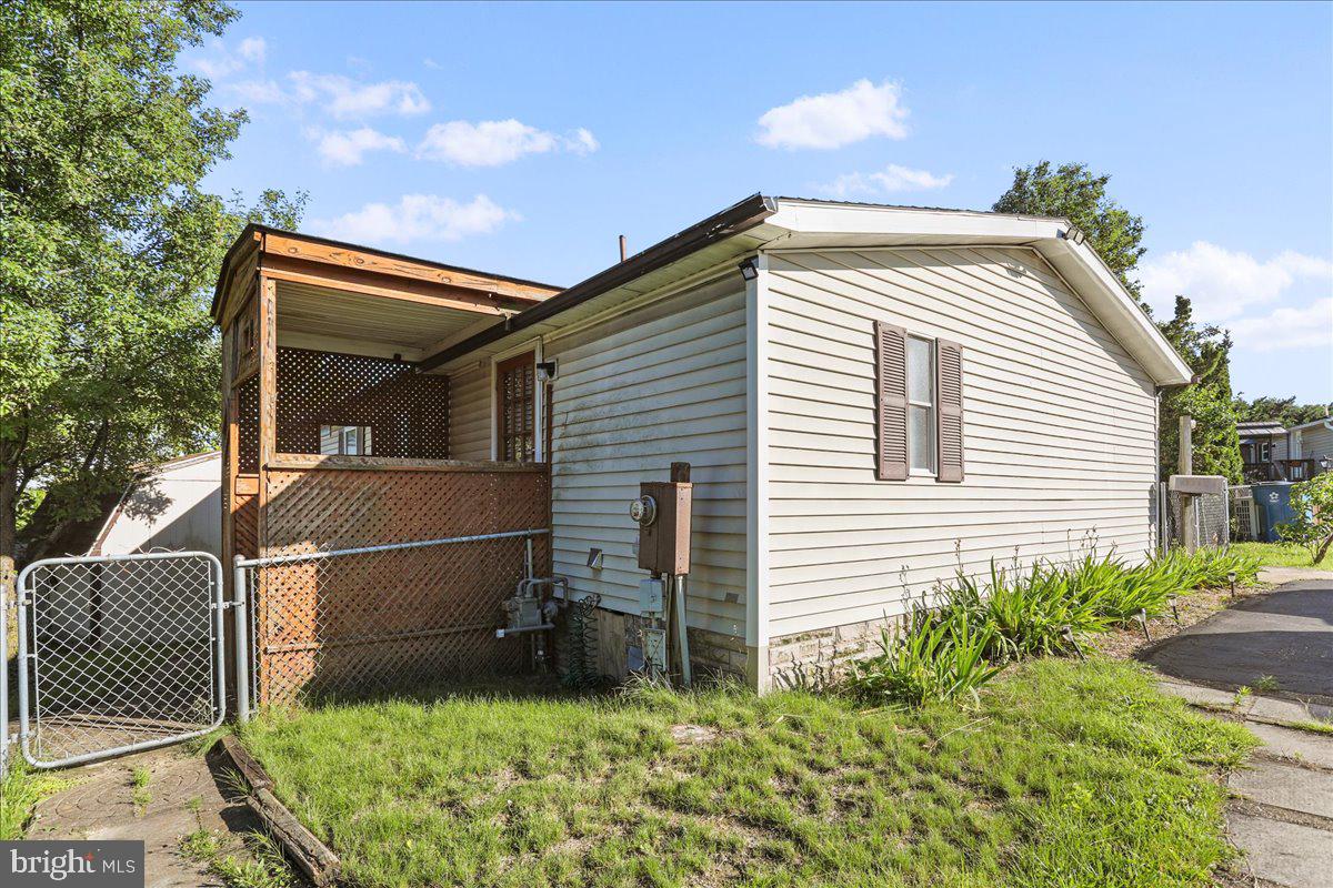 16213 Dundee Ct