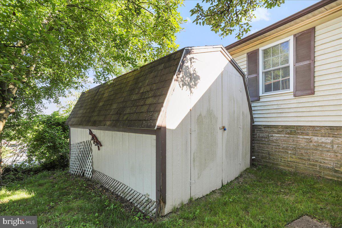 16213 Dundee Ct