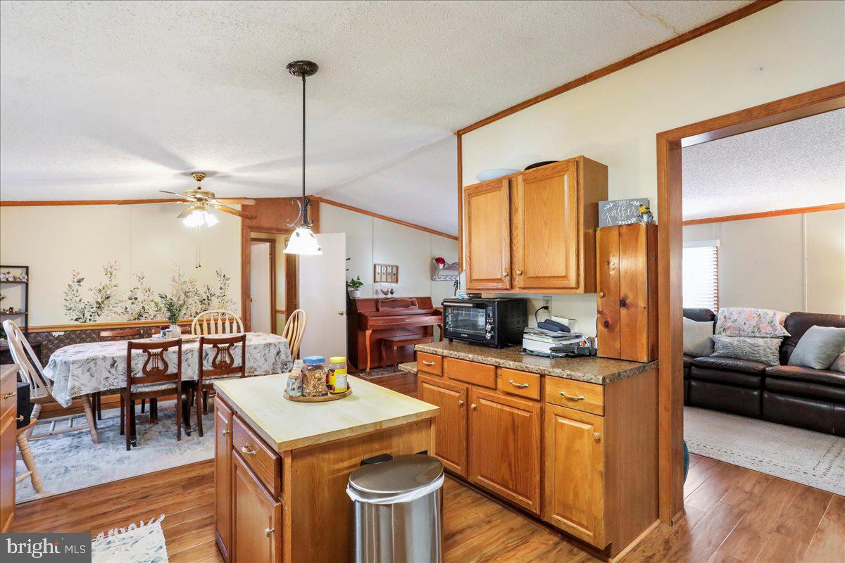 16213 Dundee Ct
