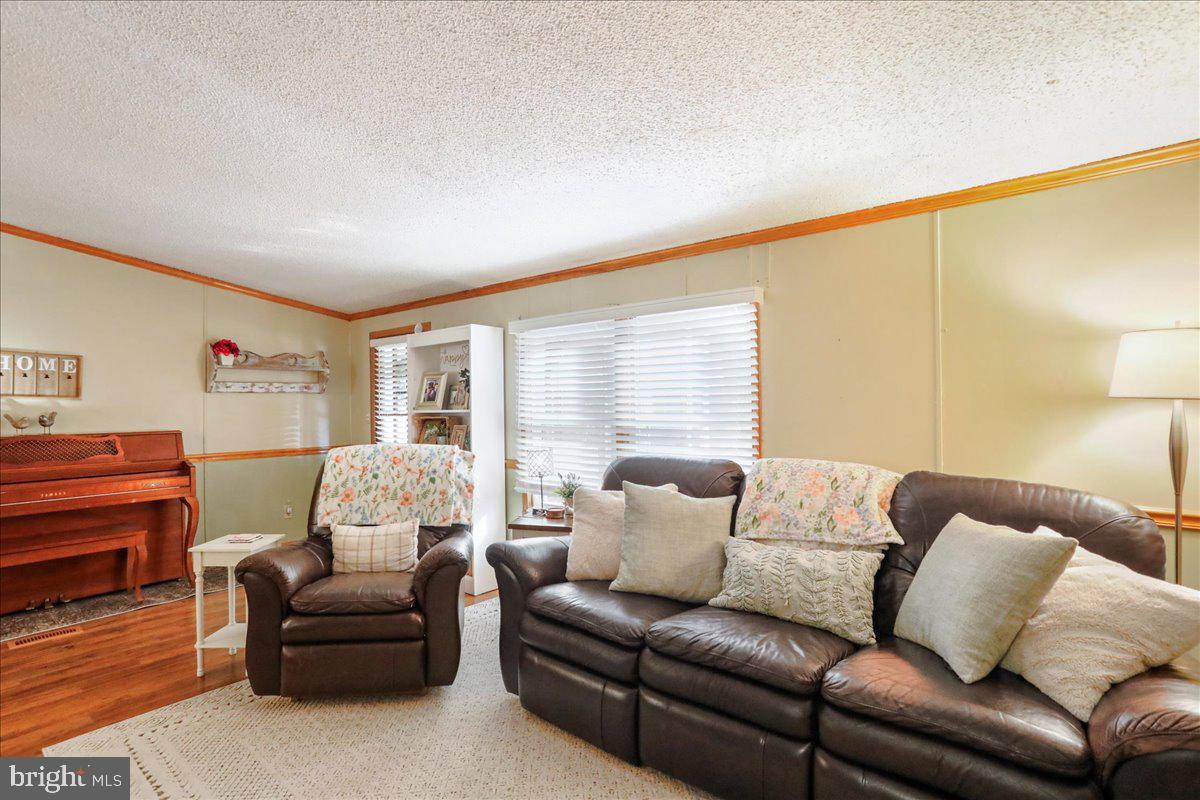 16213 Dundee Ct