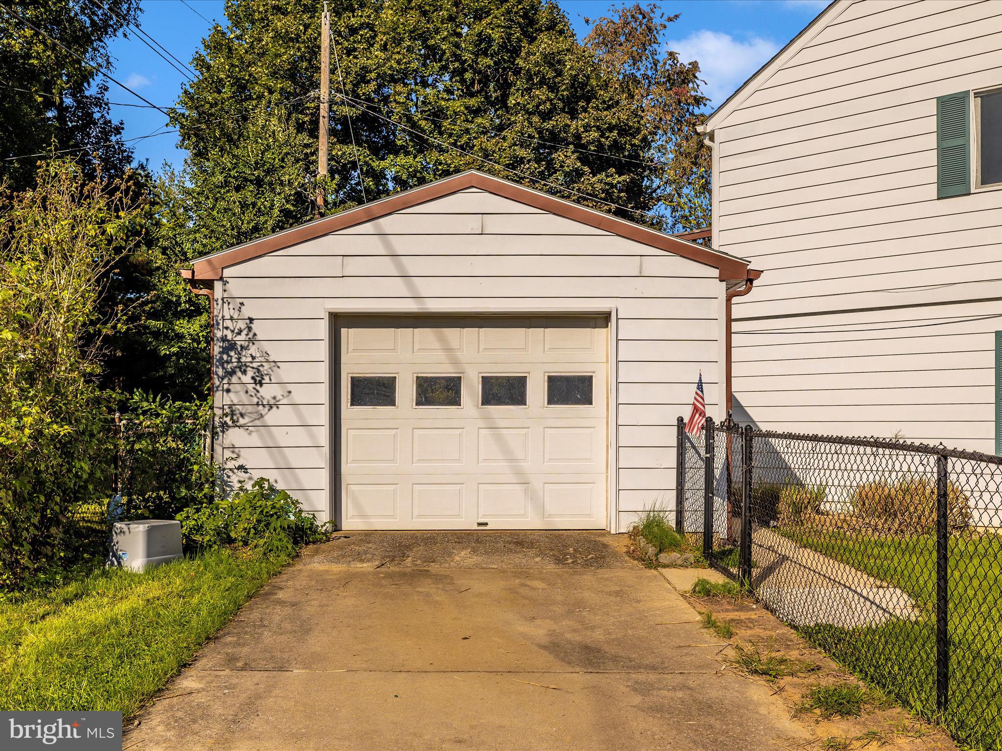 1101 Fairview Rd