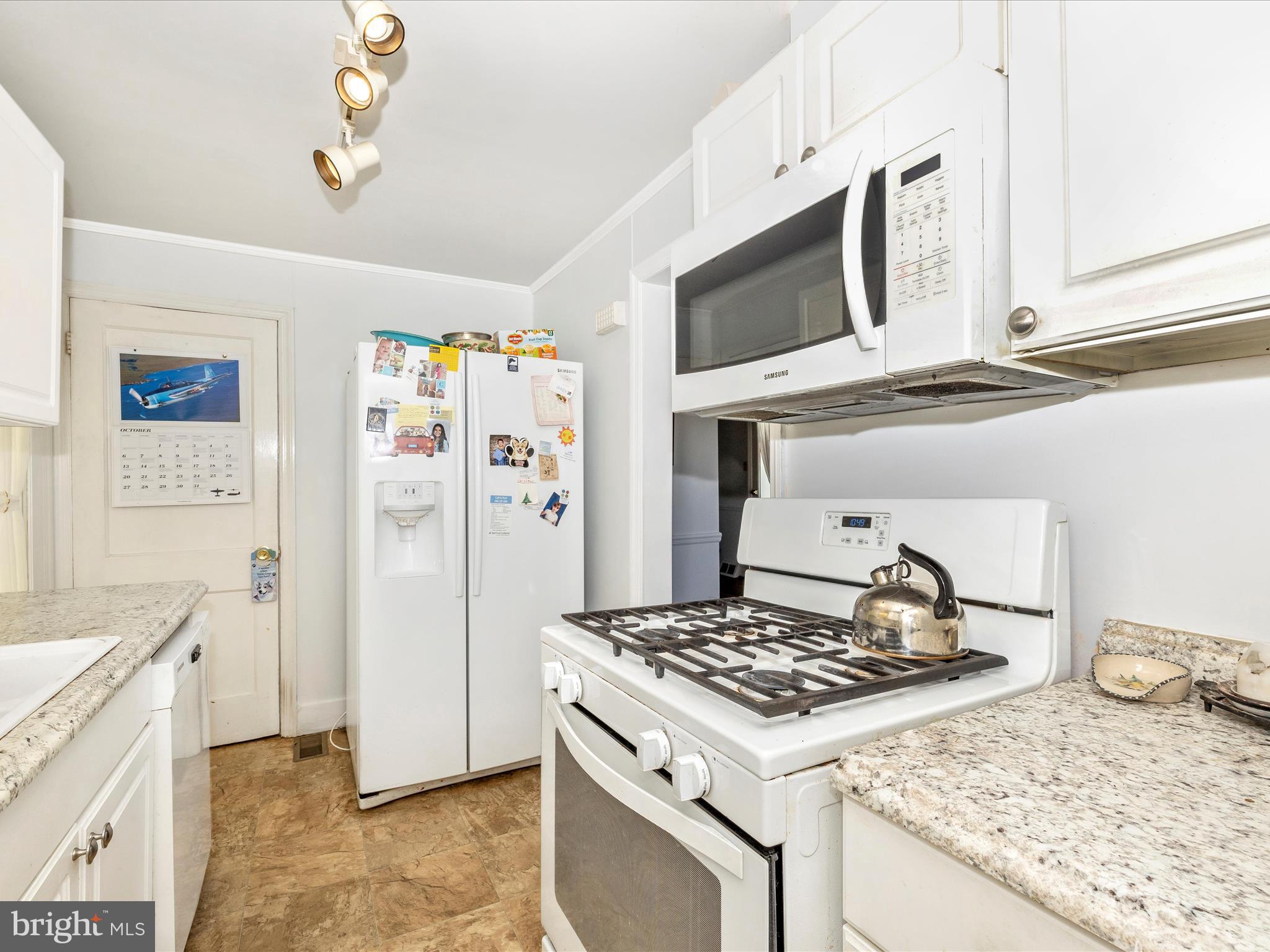 1101 Fairview Rd