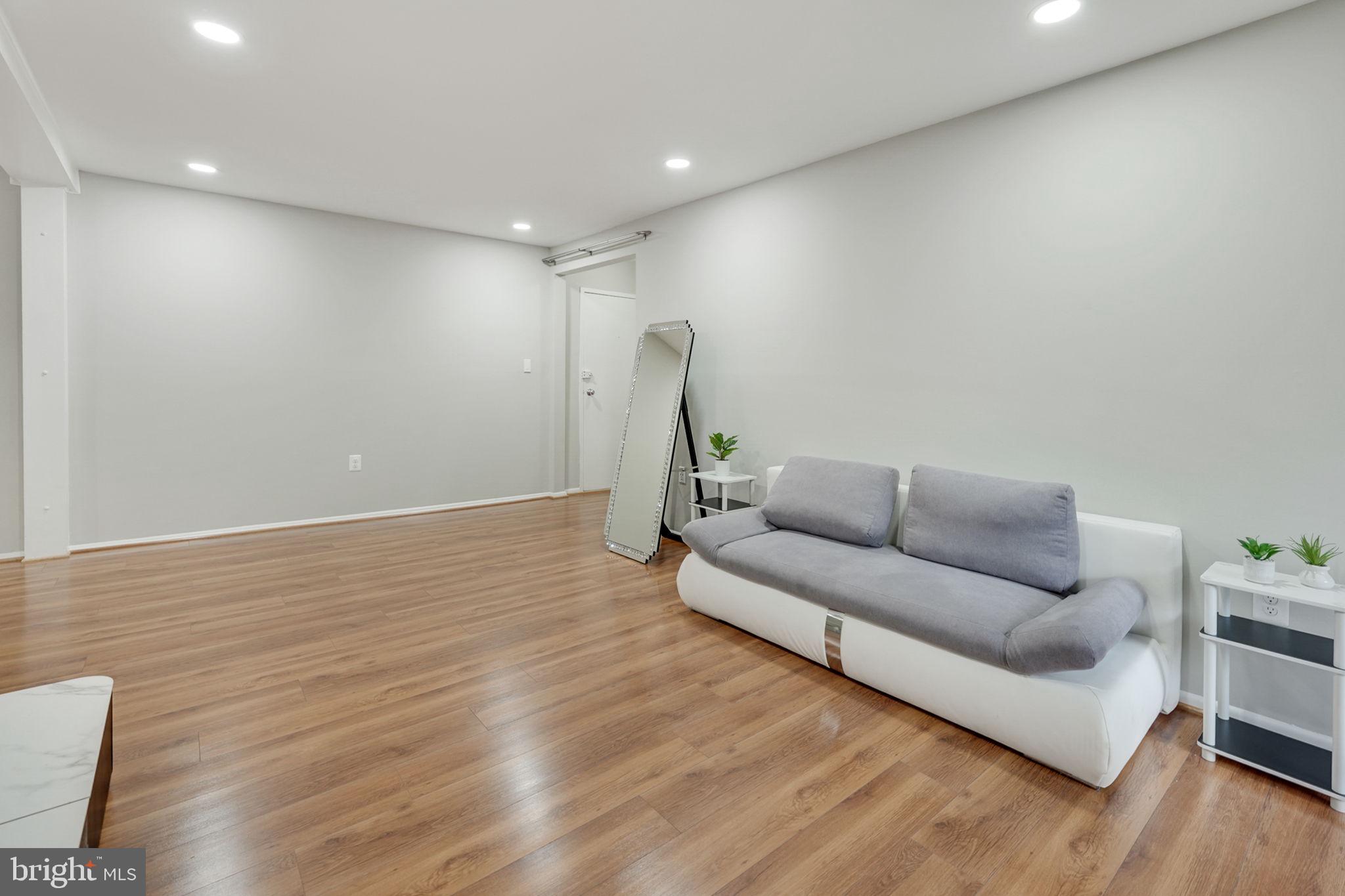 3362 WOODBURN ROAD 33