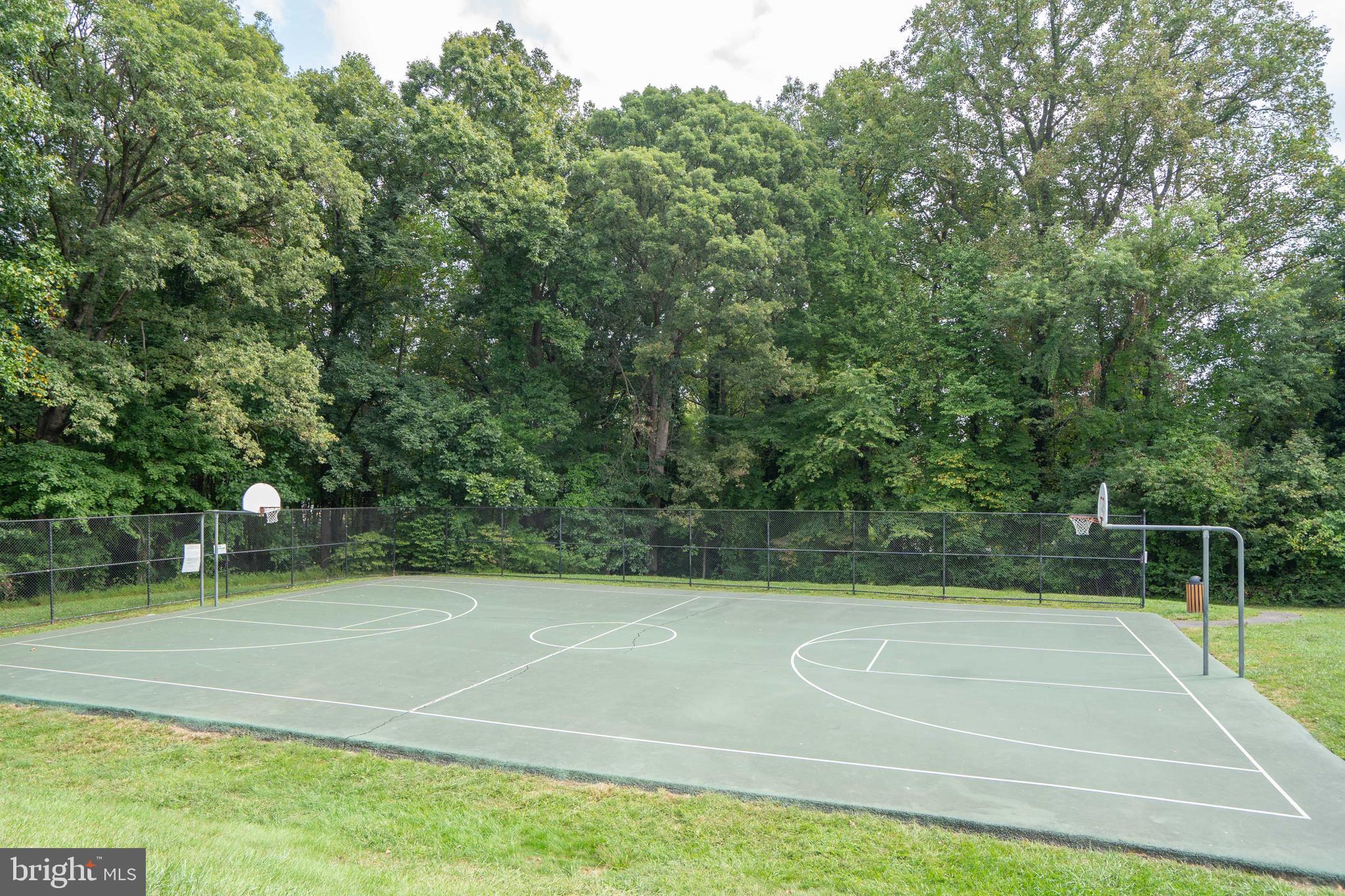 12108 Green Leaf Ct #114