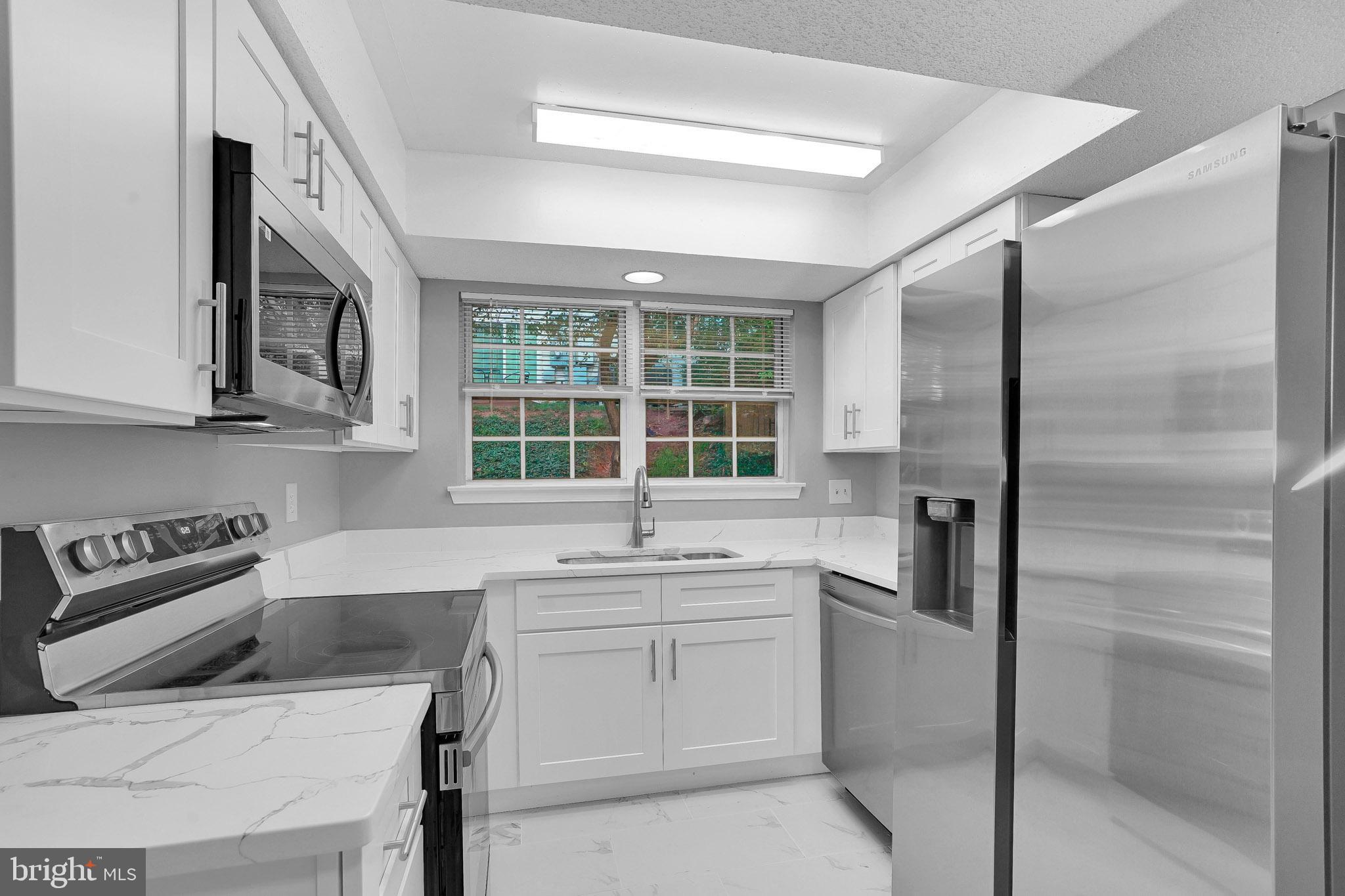 12108 Green Leaf Ct #114