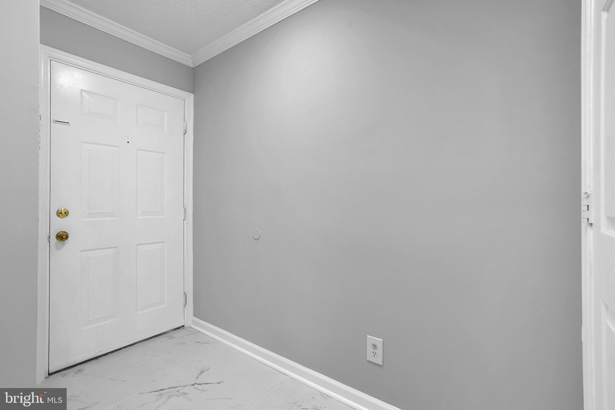 12108 Green Leaf Ct #114