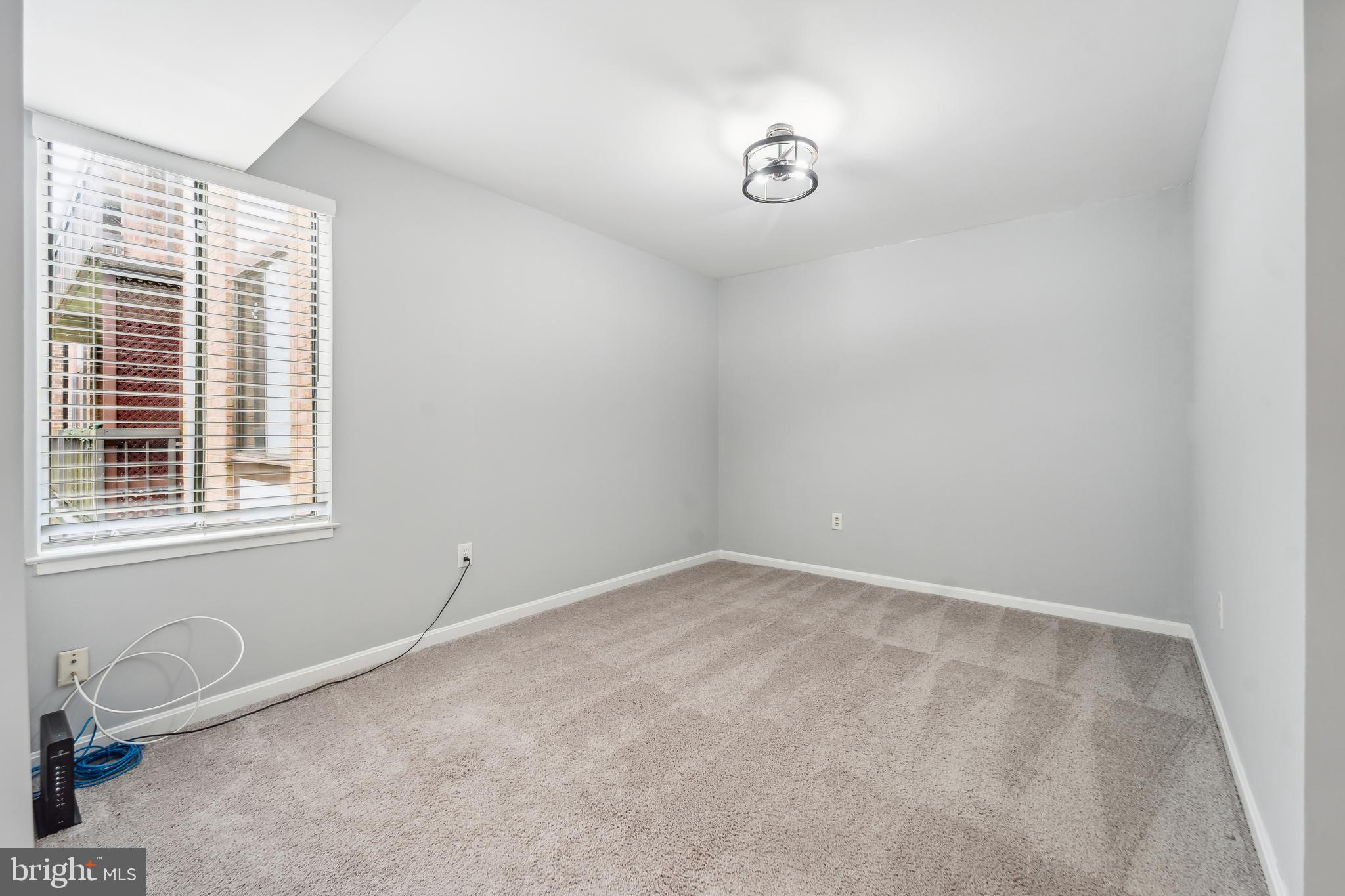 9810 Kingsbridge Dr #102