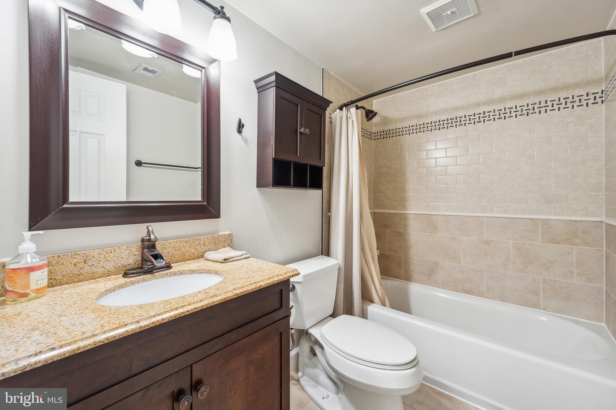 9810 Kingsbridge Dr #102