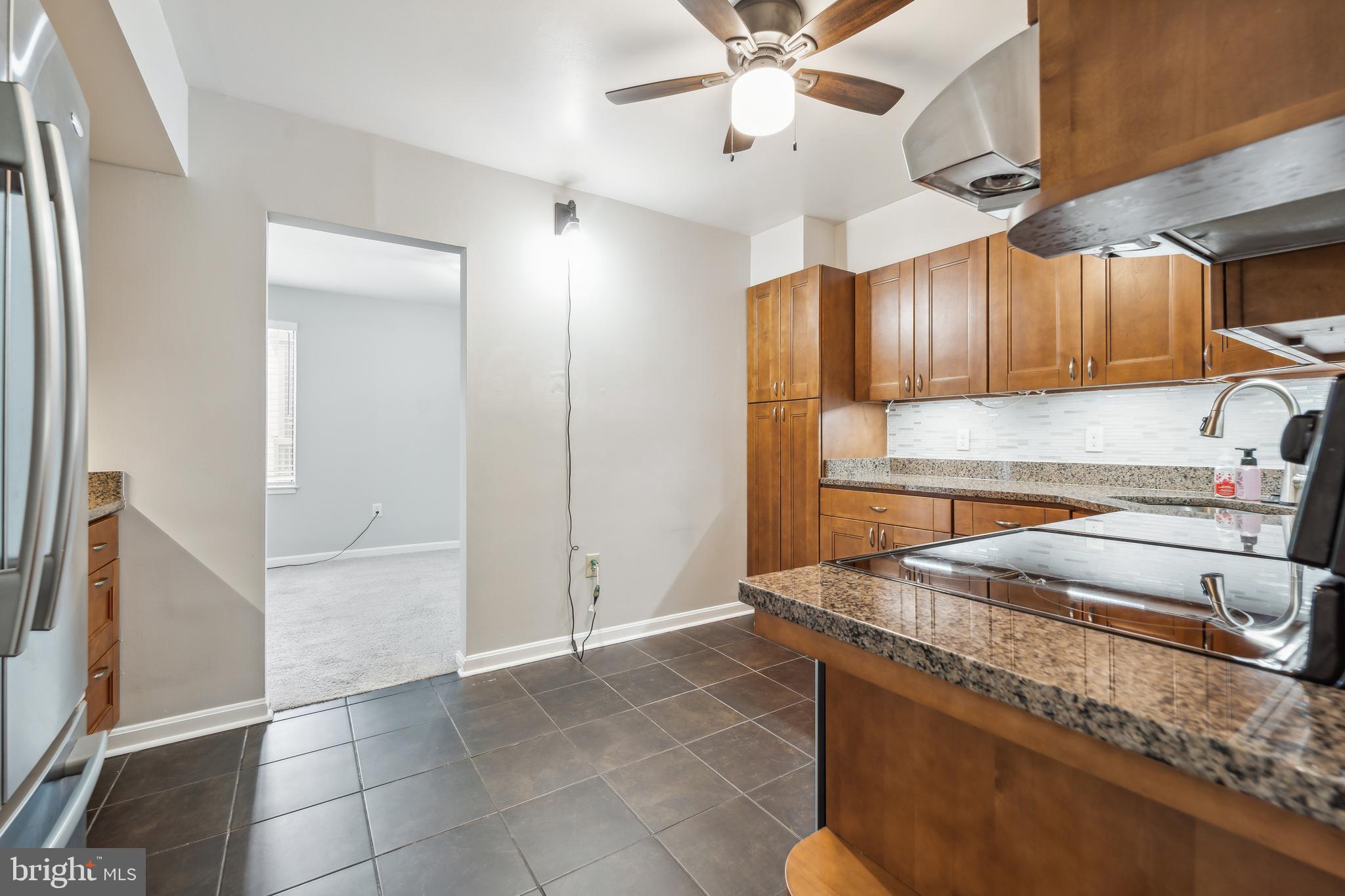 9810 Kingsbridge Dr #102