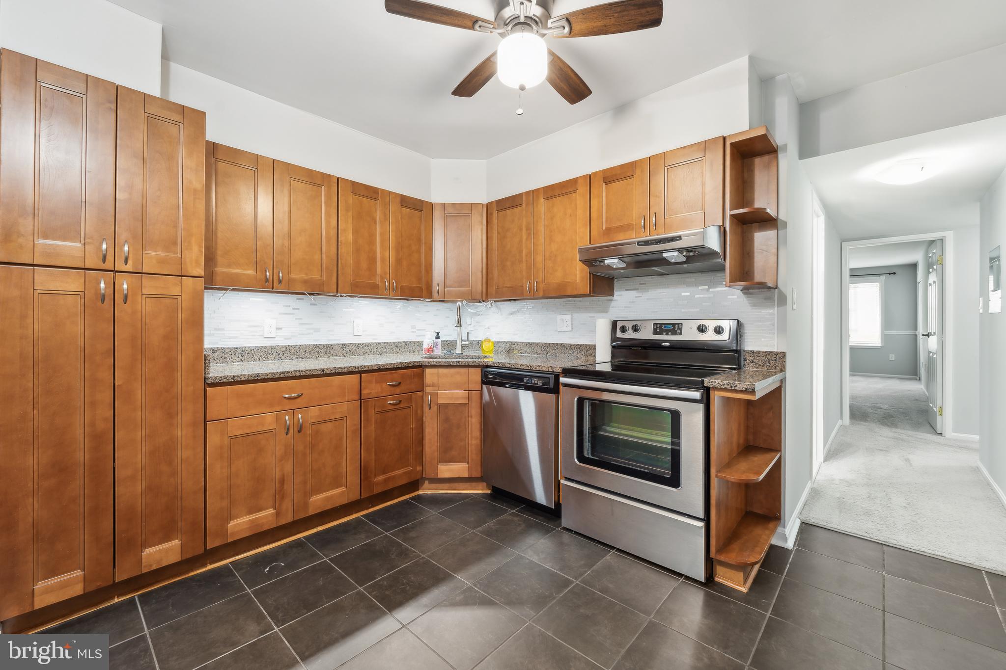 9810 Kingsbridge Dr #102