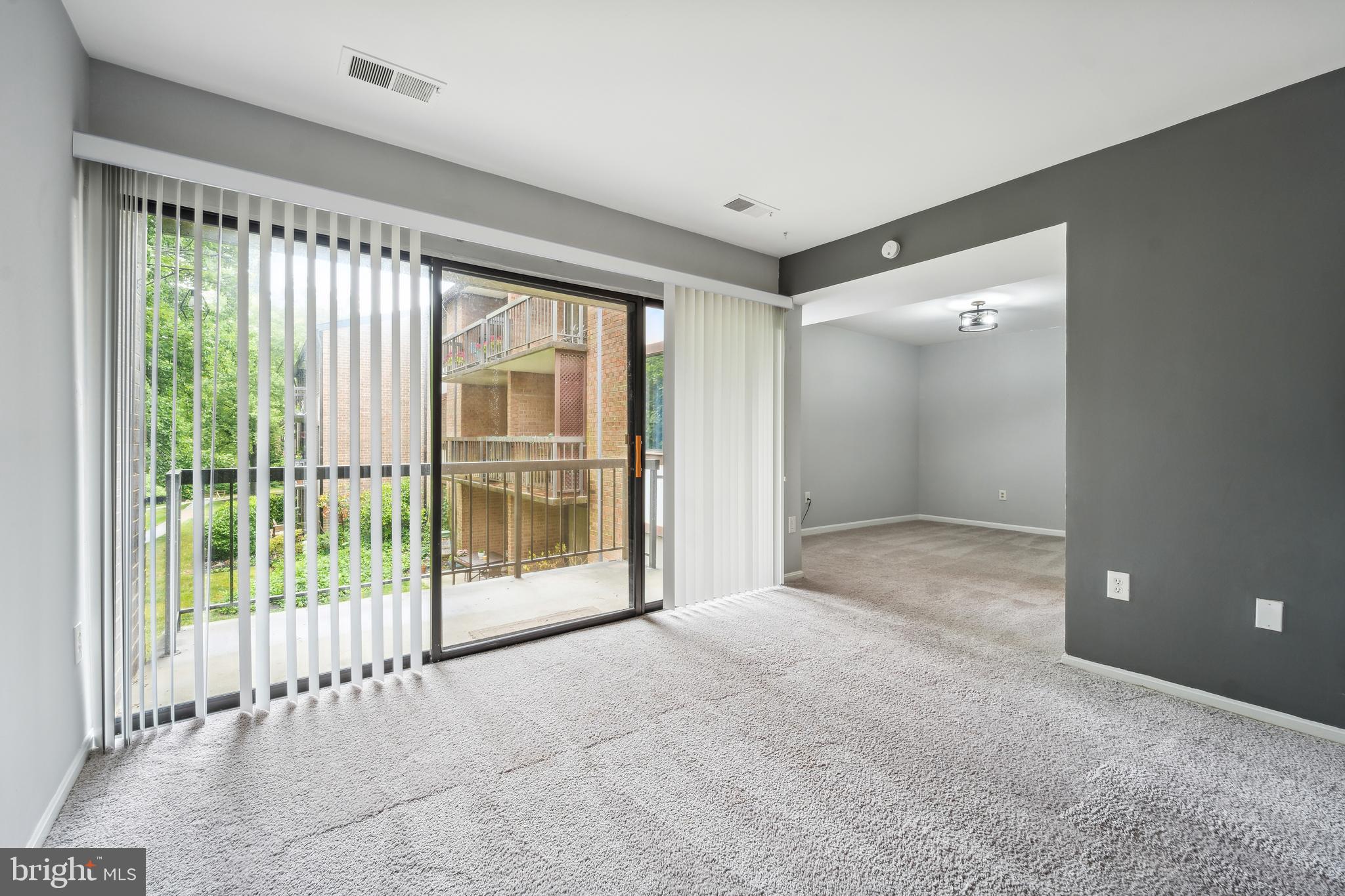 9810 Kingsbridge Dr #102