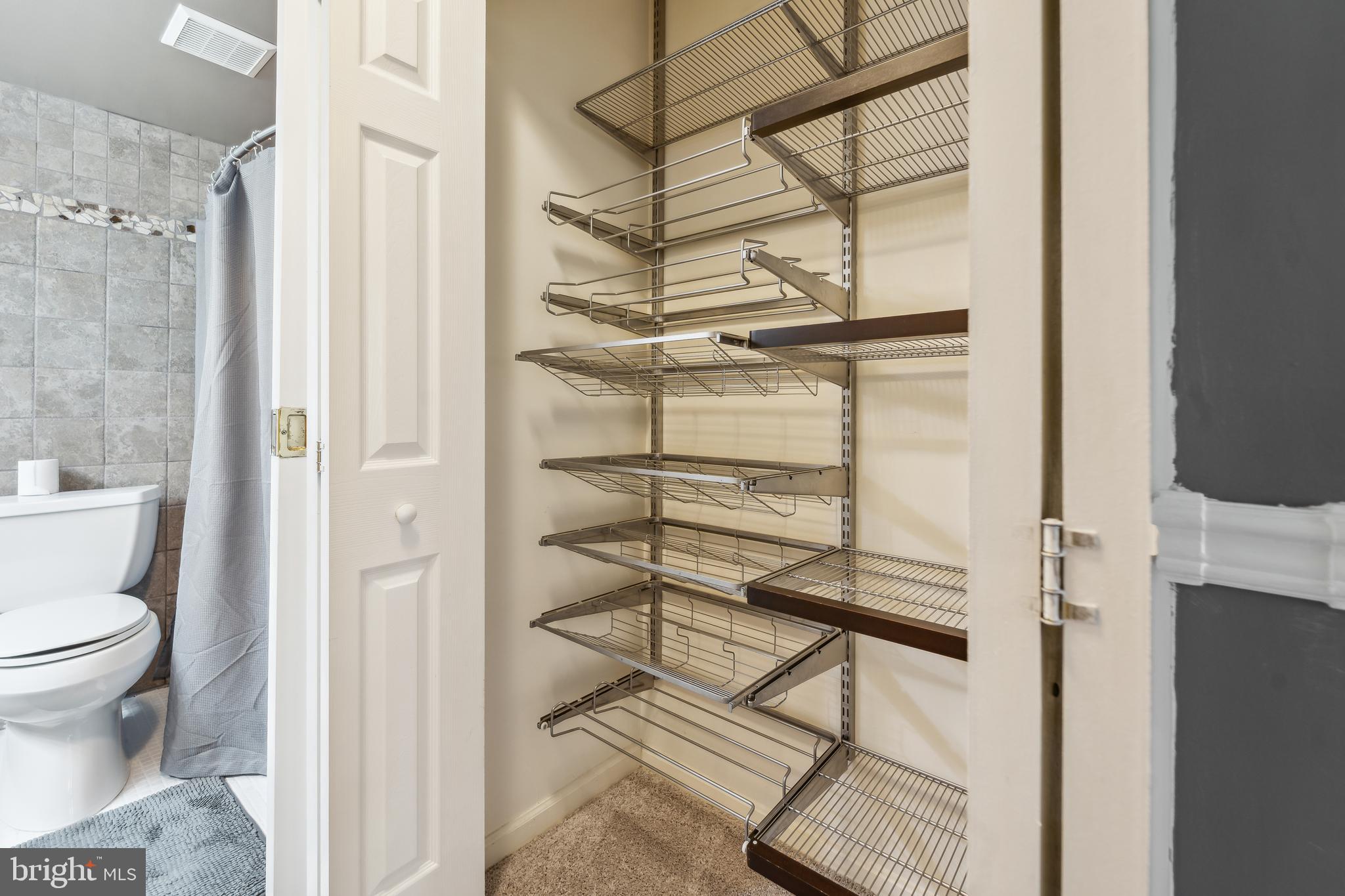 9810 Kingsbridge Dr #102