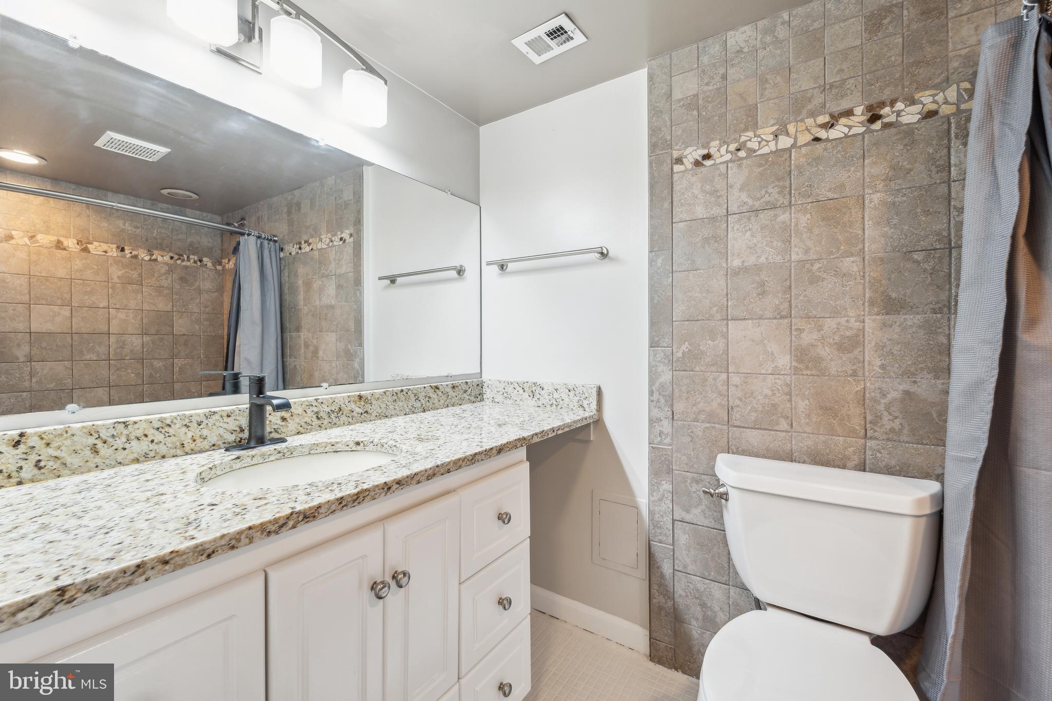 9810 Kingsbridge Dr #102