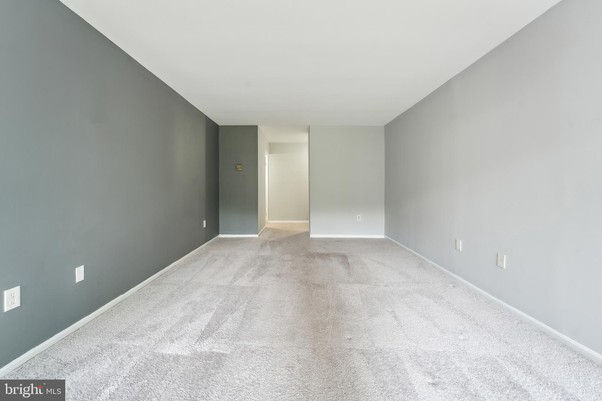 9810 Kingsbridge Dr #102