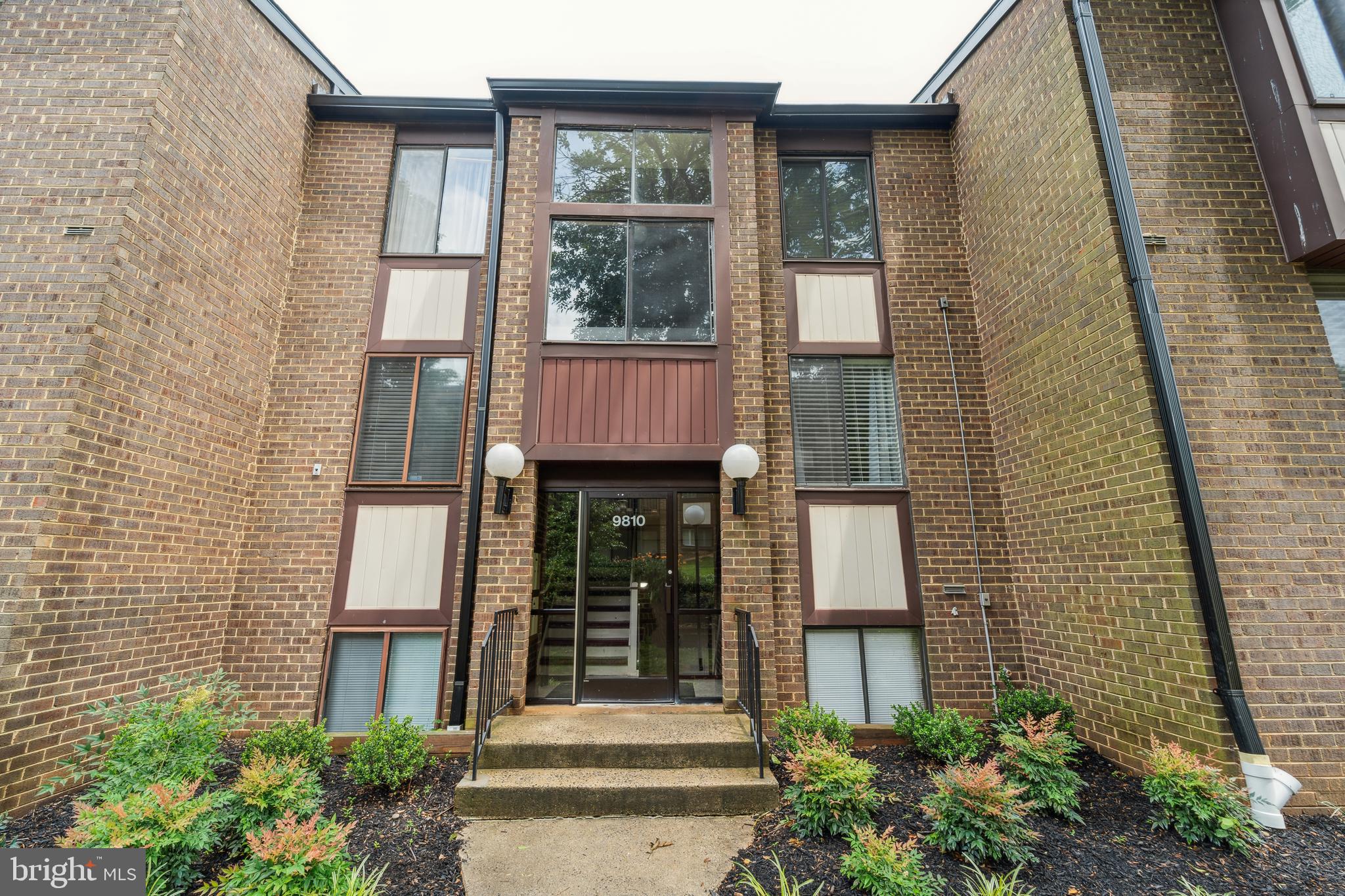 9810 Kingsbridge Dr #102