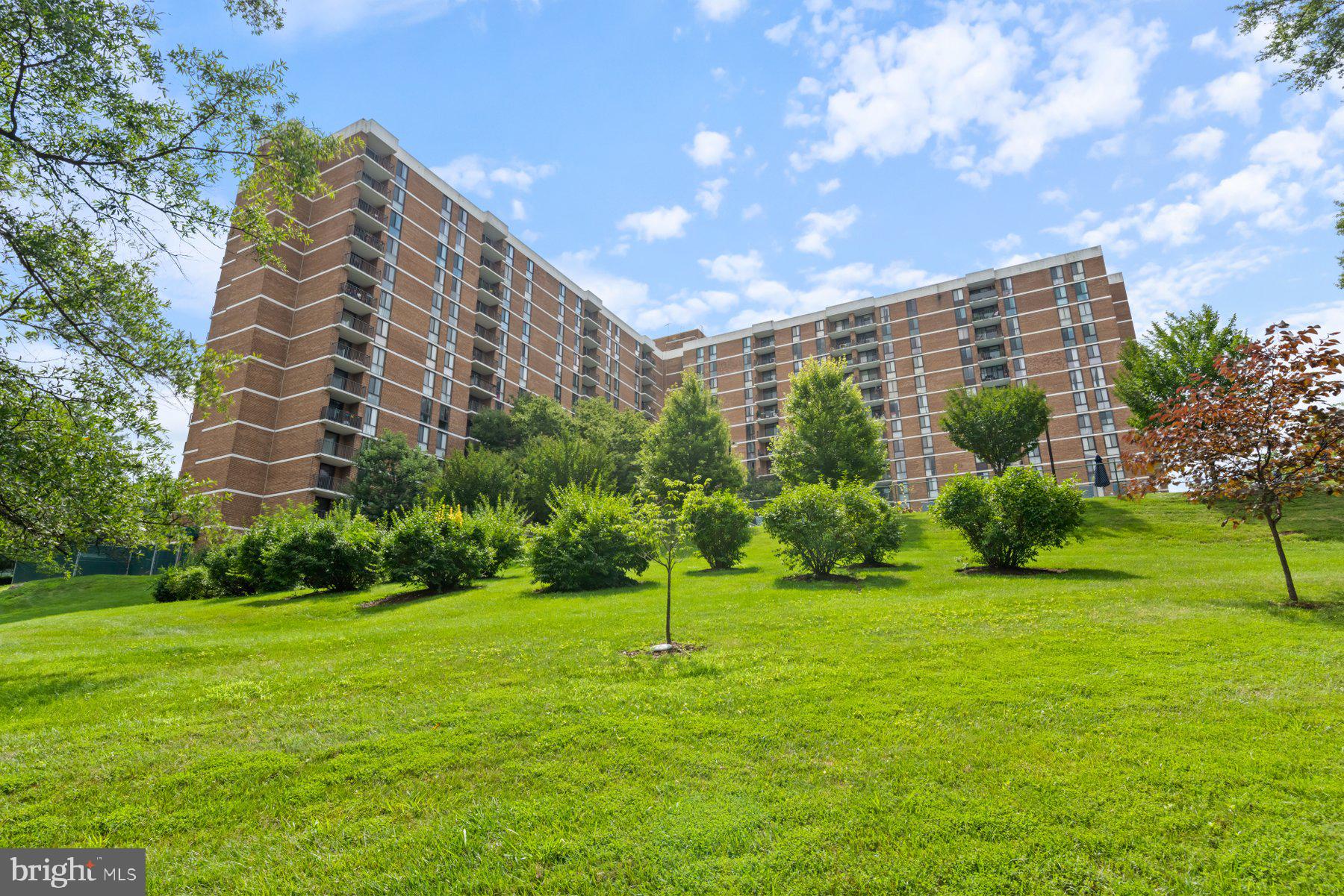 2311 PIMMIT DRIVE 606