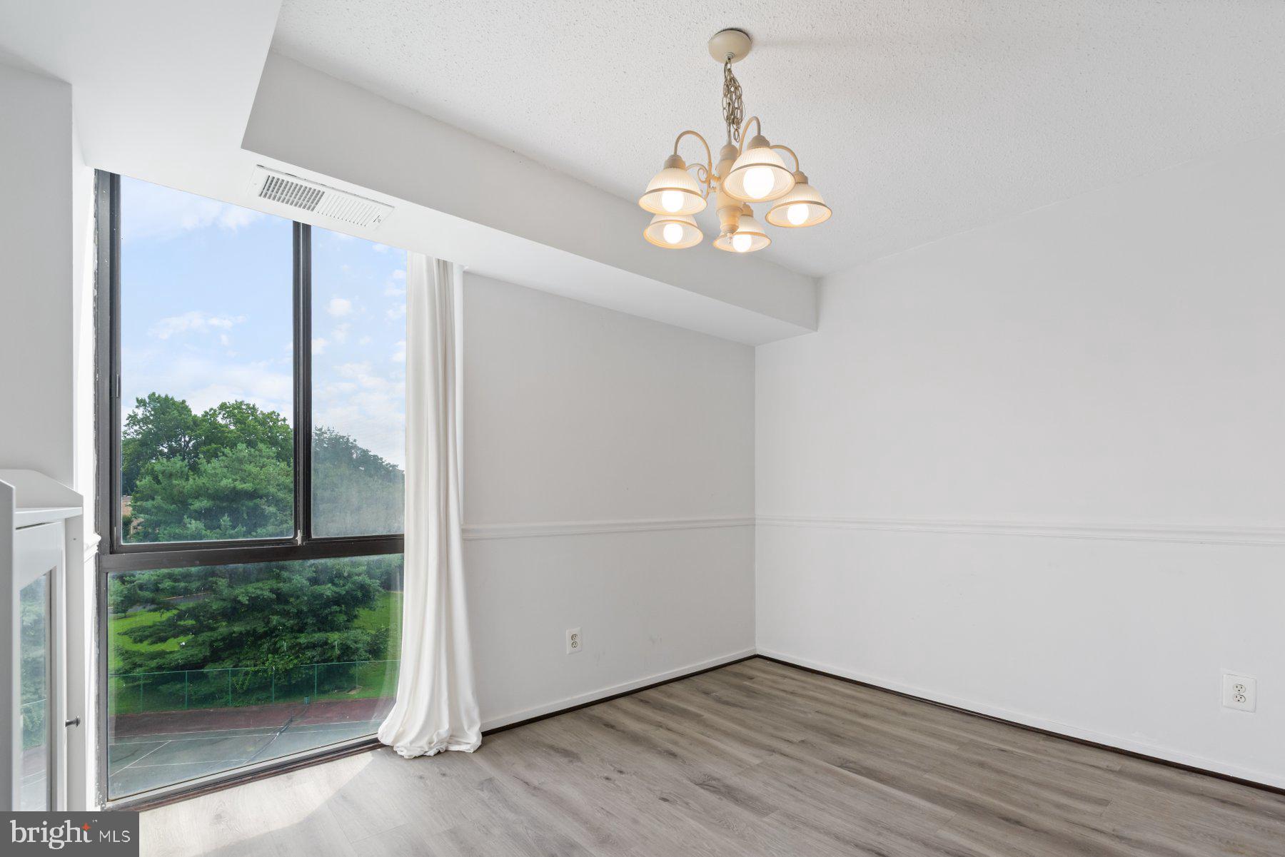 2311 PIMMIT DRIVE 606