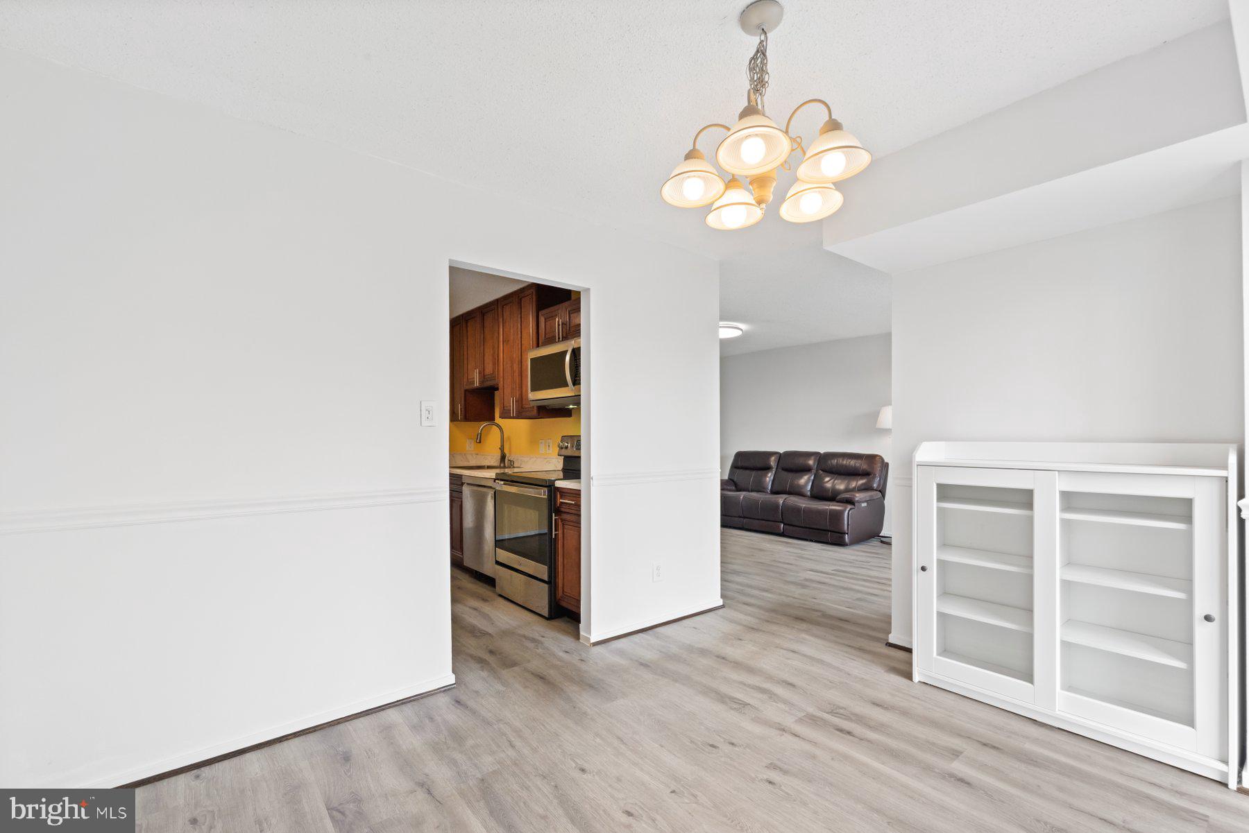 2311 PIMMIT DRIVE 606