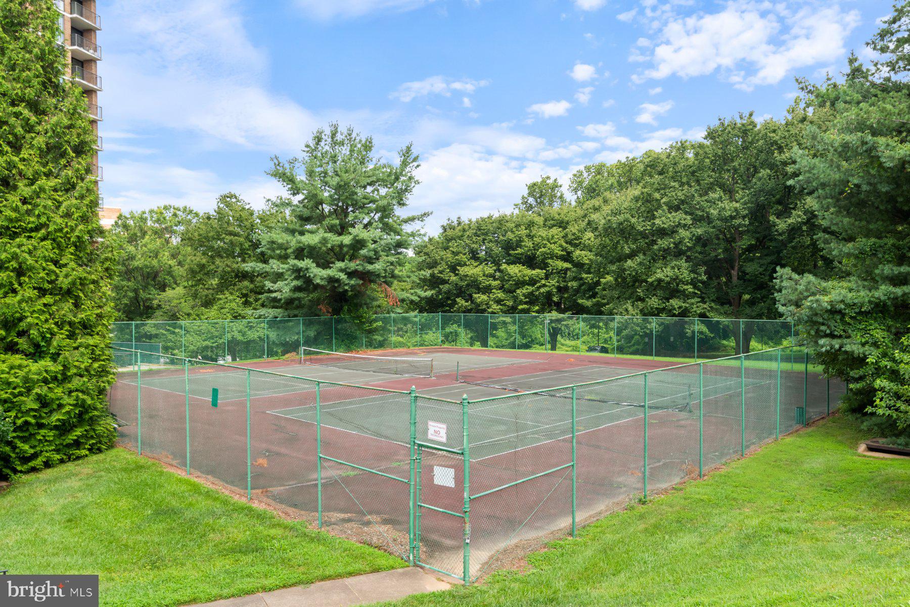 2311 PIMMIT DRIVE 606