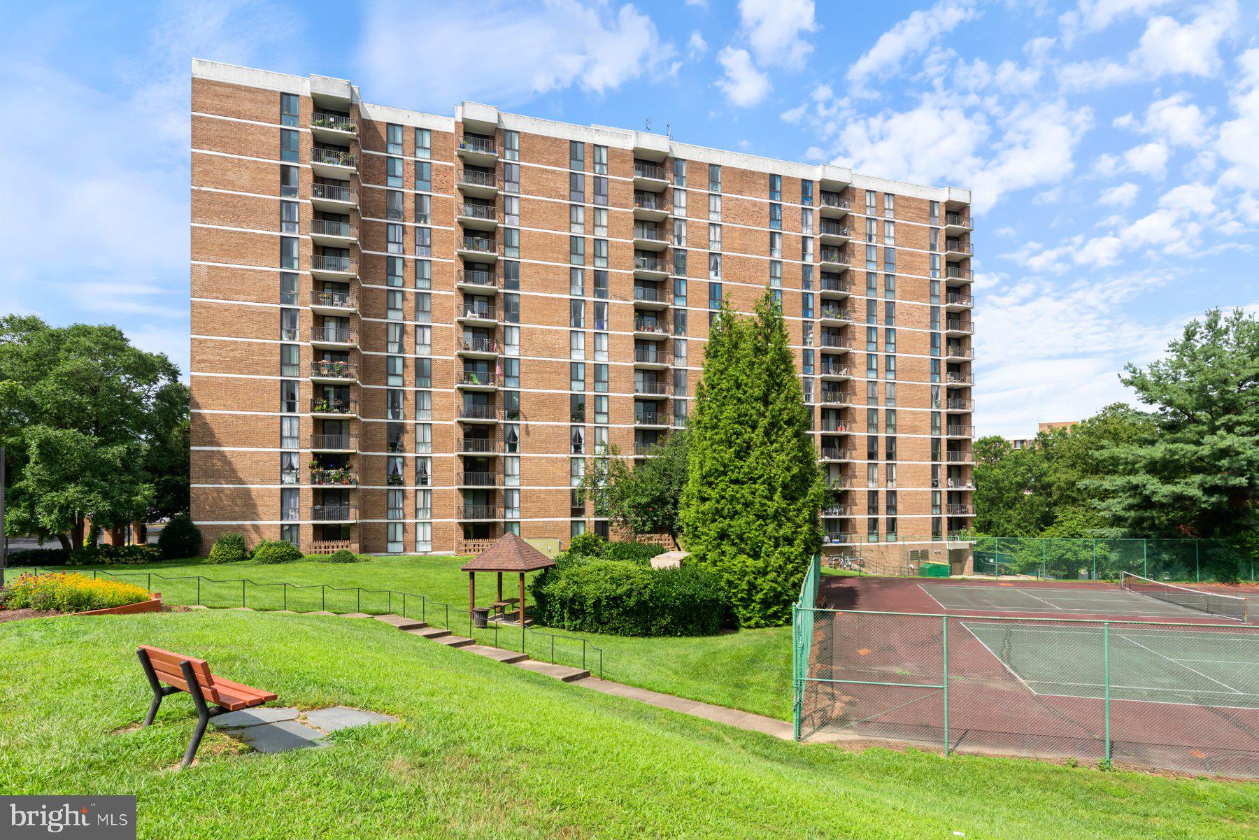 2311 PIMMIT DRIVE 606