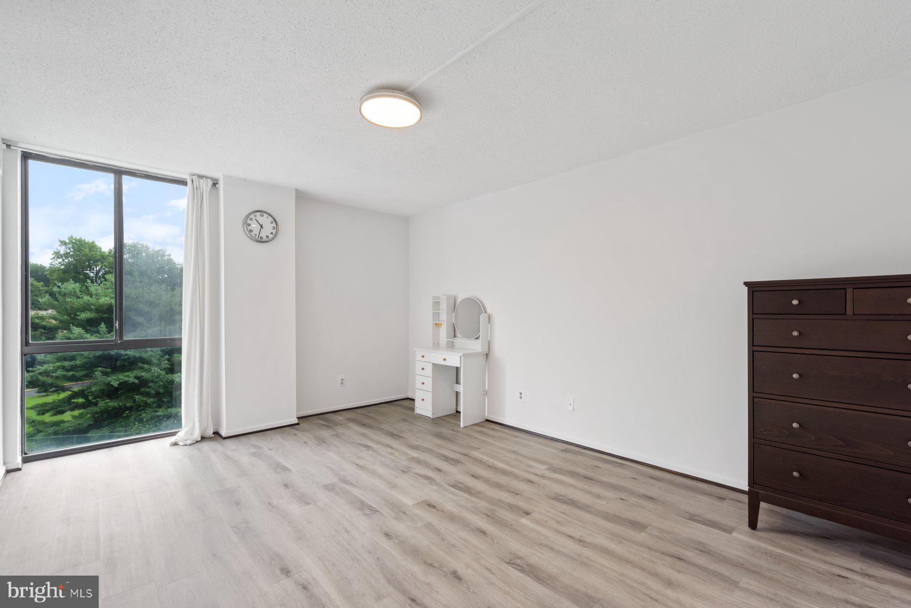 2311 PIMMIT DRIVE 606