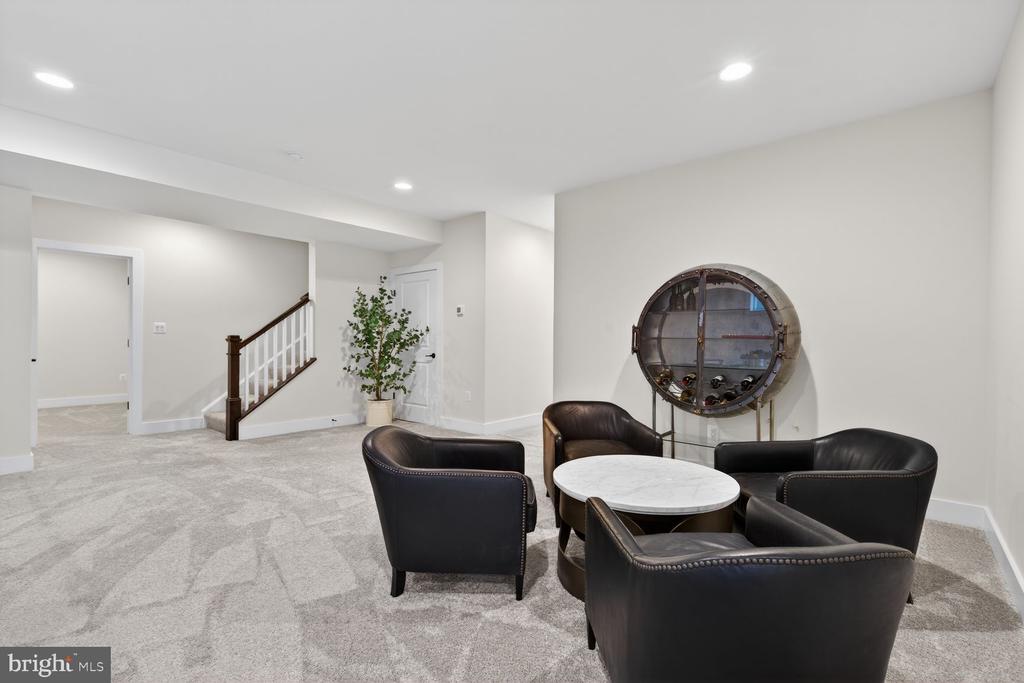 6213 MCCONNELL LANE